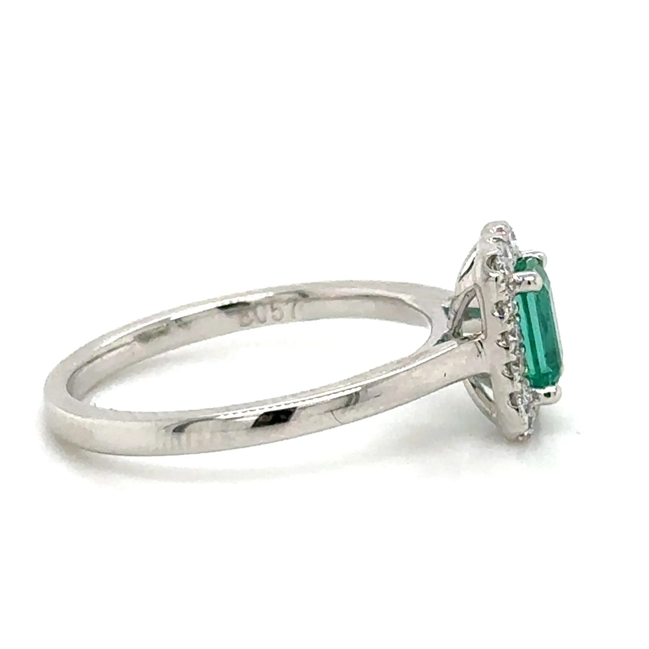 0.75carat Emerald & Diamond Ring