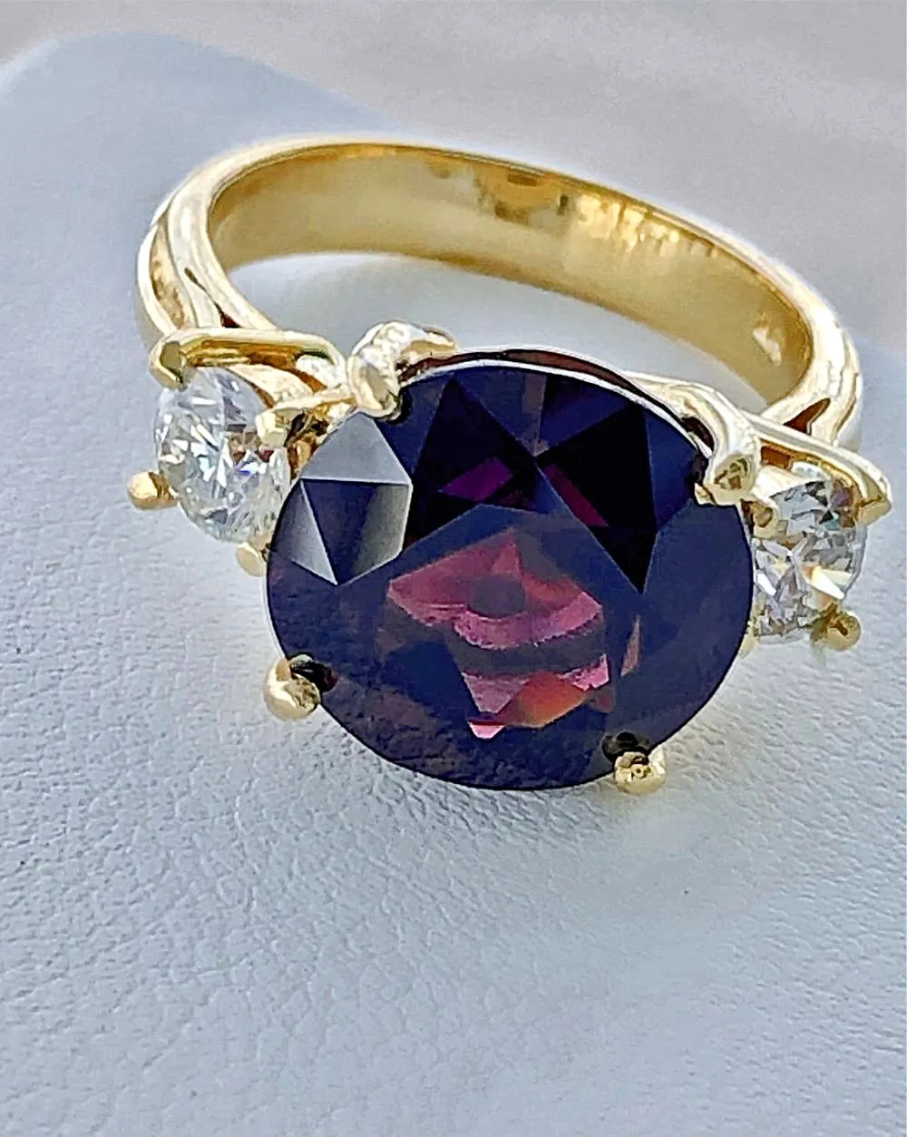 10.73 Carat Natural Spinel Diamond Ring 18 Karat