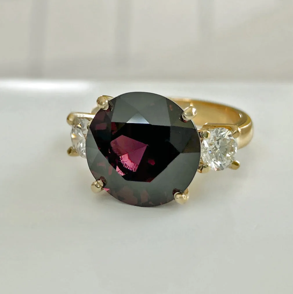 10.73 Carat Natural Spinel Diamond Ring 18 Karat