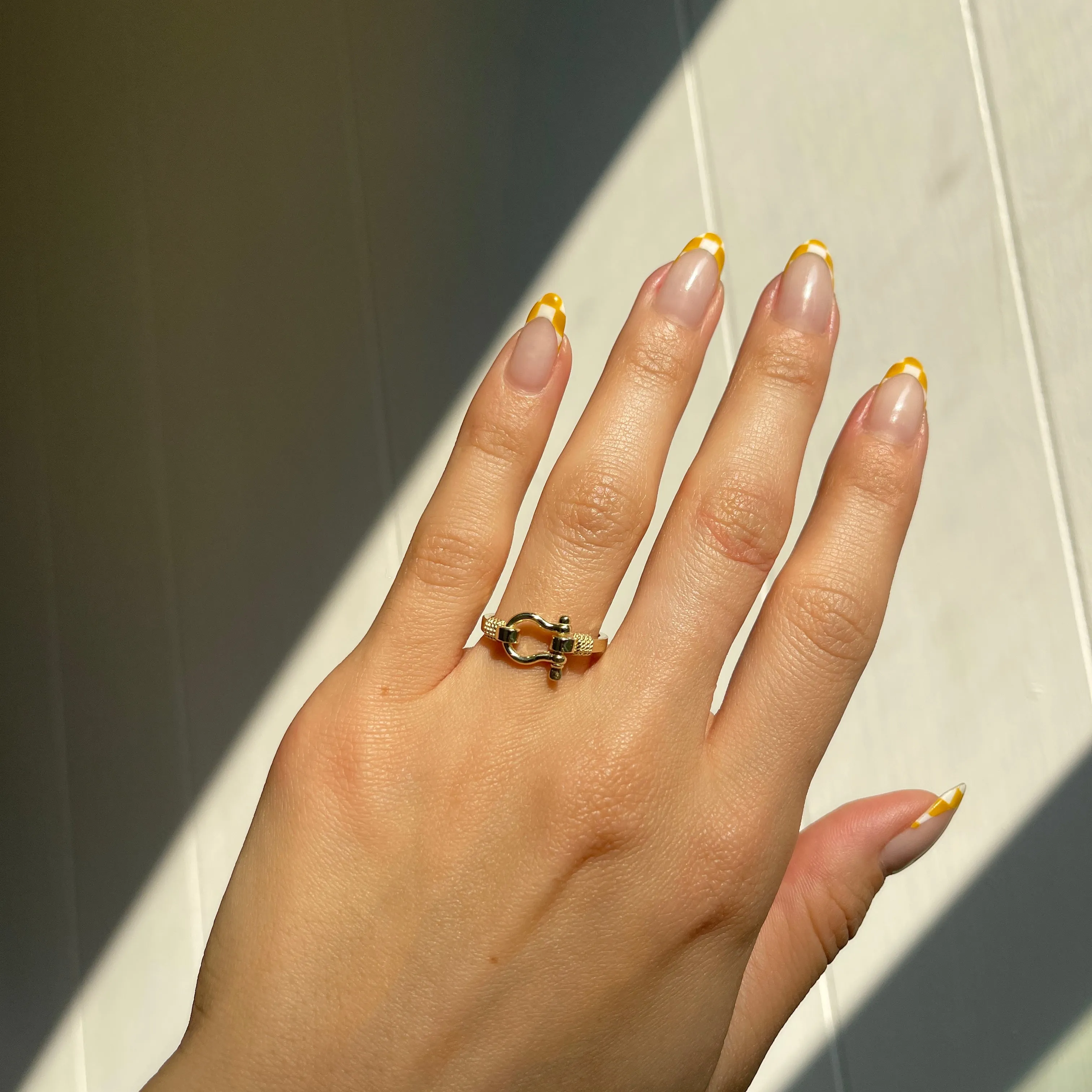 10KT Yellow Gold Shackle Rope Edge Ring