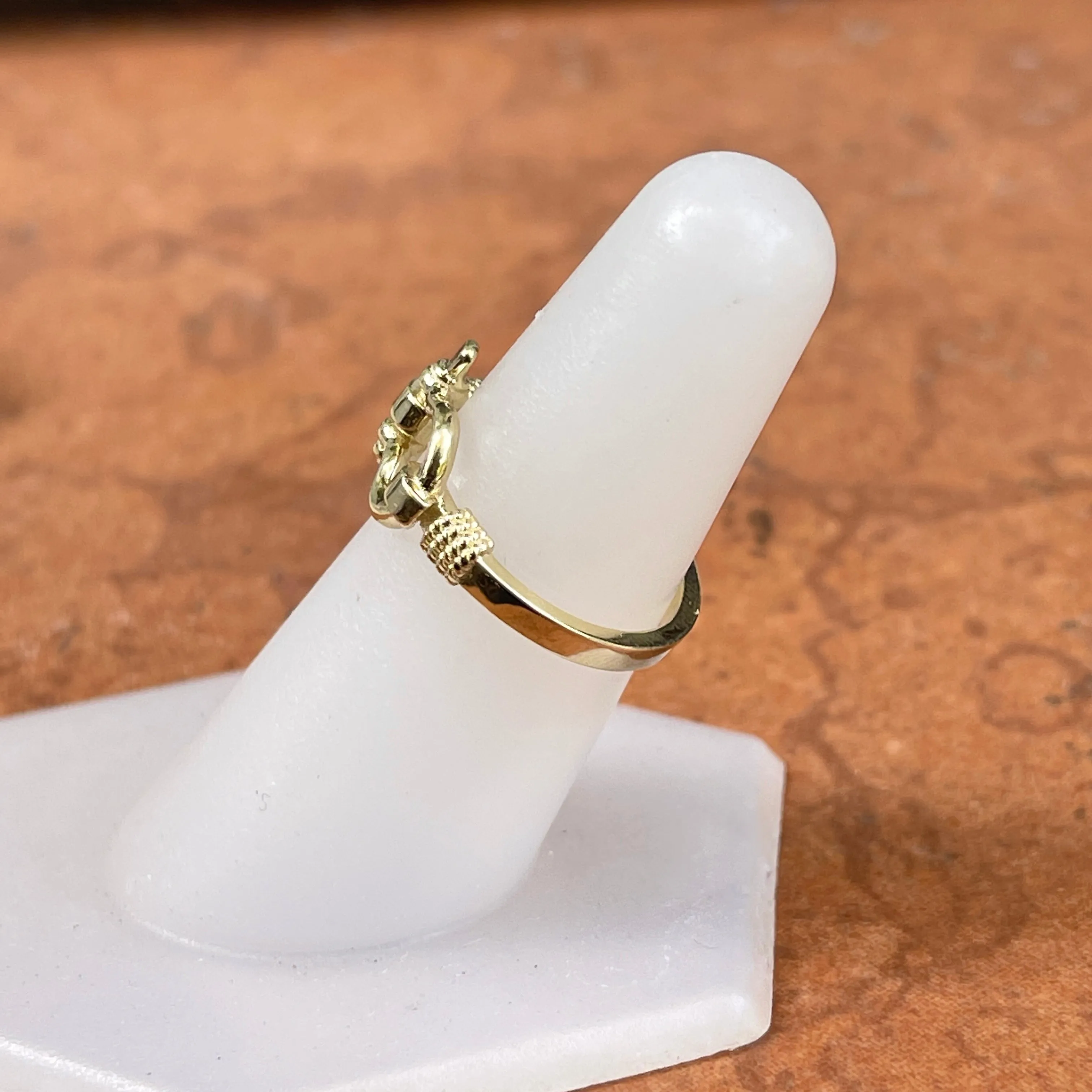 10KT Yellow Gold Shackle Rope Edge Ring