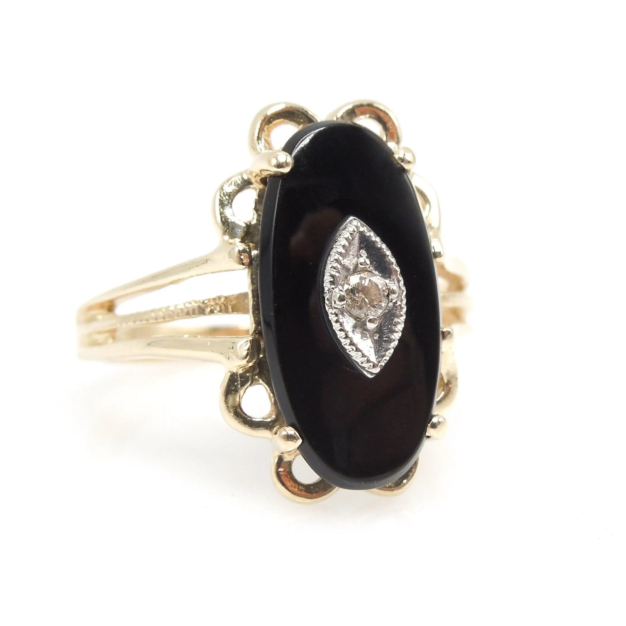 14K Yellow Gold 1930s Elongated Oval Onyx Ring with Diamond in Marquise Shaped White Gold Frame