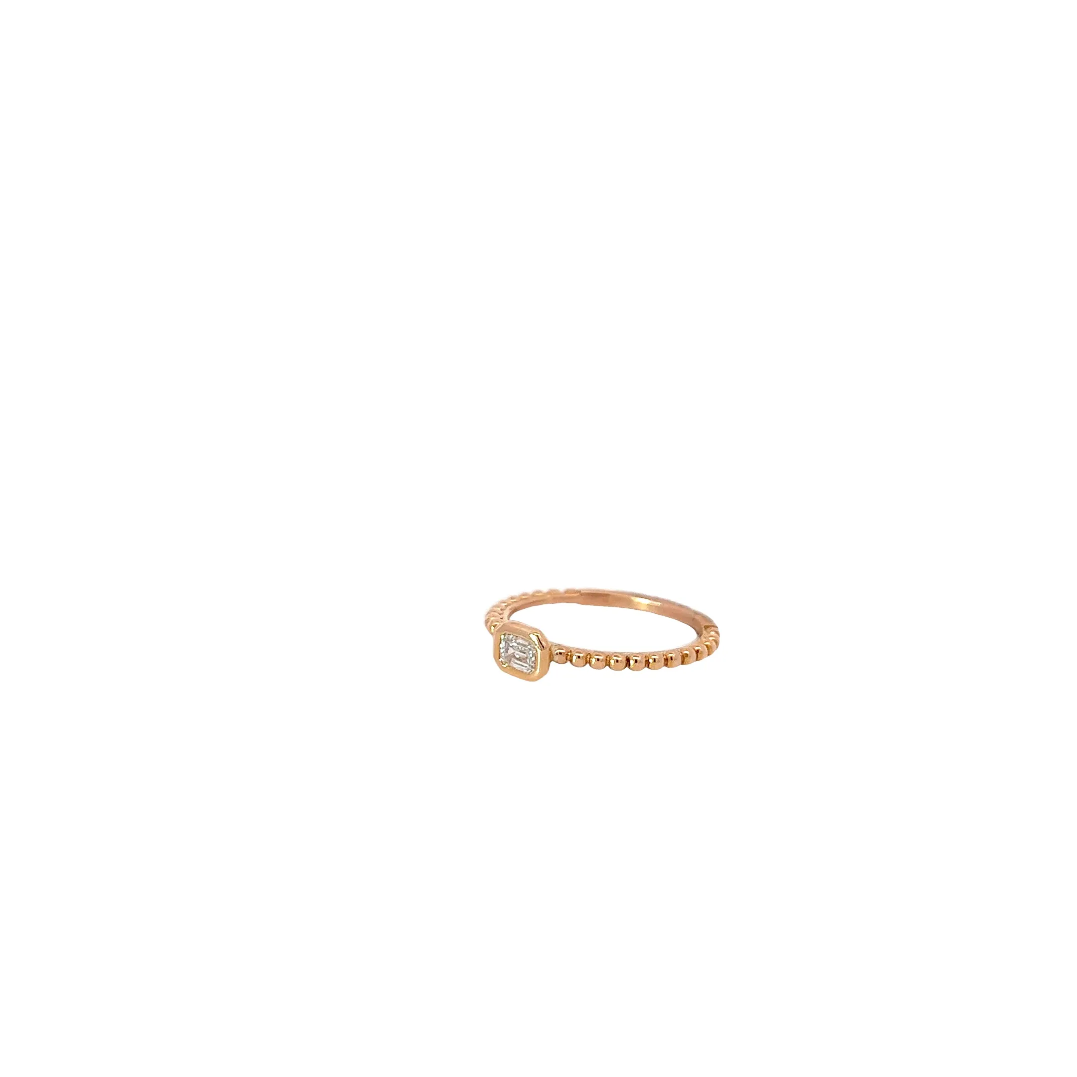18KR .25CT EVS2 EMERALD BEZEL SET STACKABLE