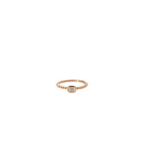 18KR .25CT EVS2 EMERALD BEZEL SET STACKABLE