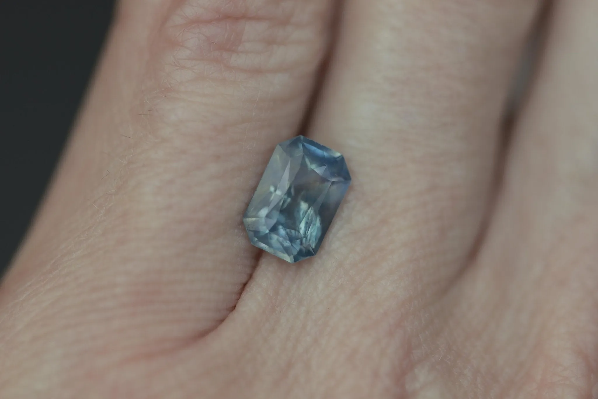 2.04 ct beautiful opalescent sapphire