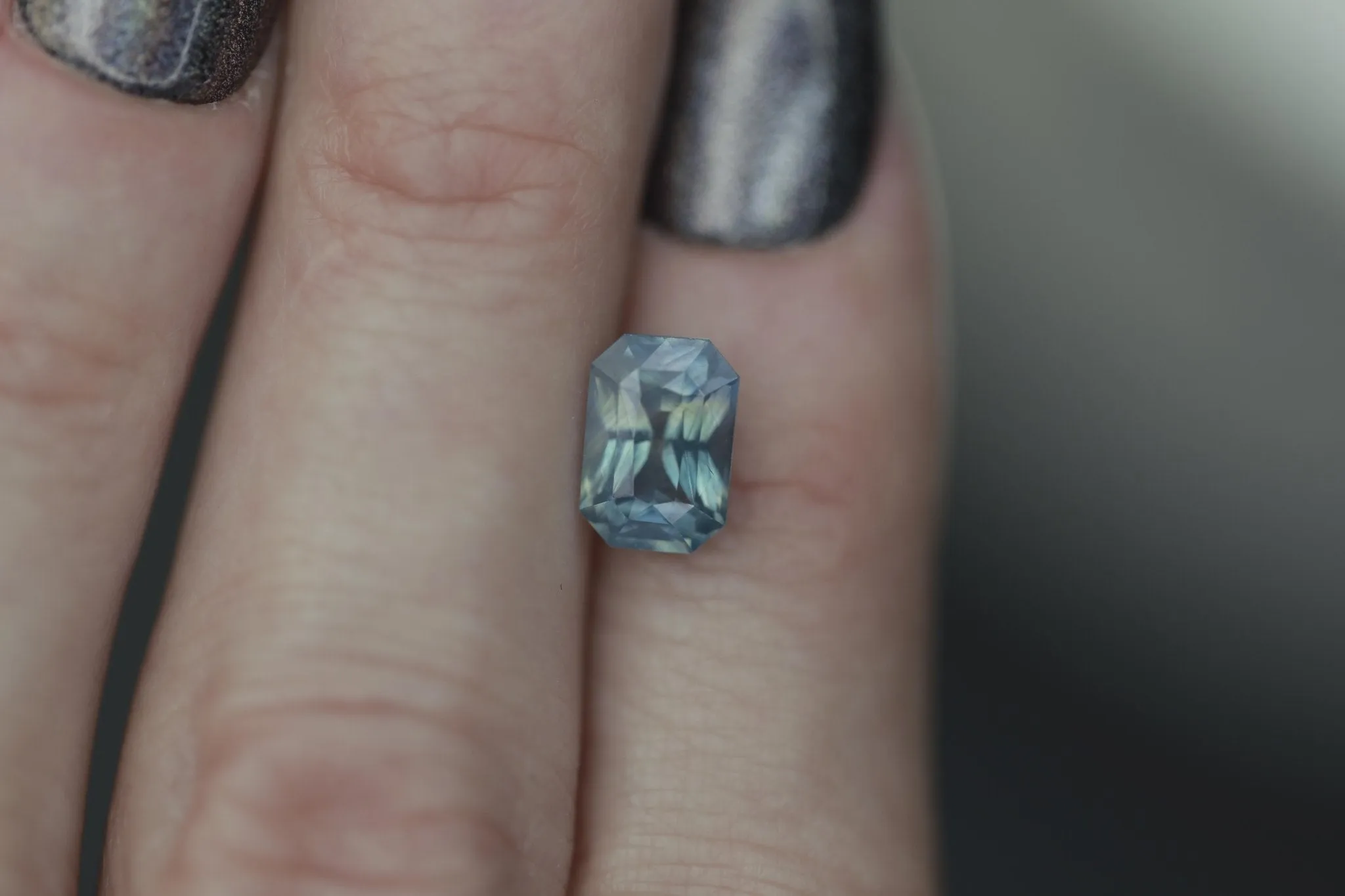 2.04 ct beautiful opalescent sapphire