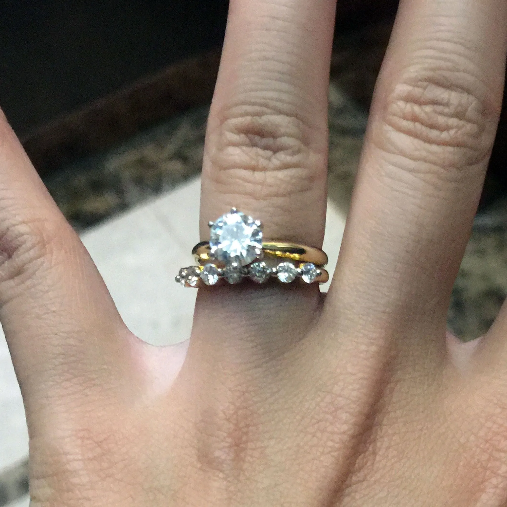 2.6mm Single Prong 7 Diamond Straight Band