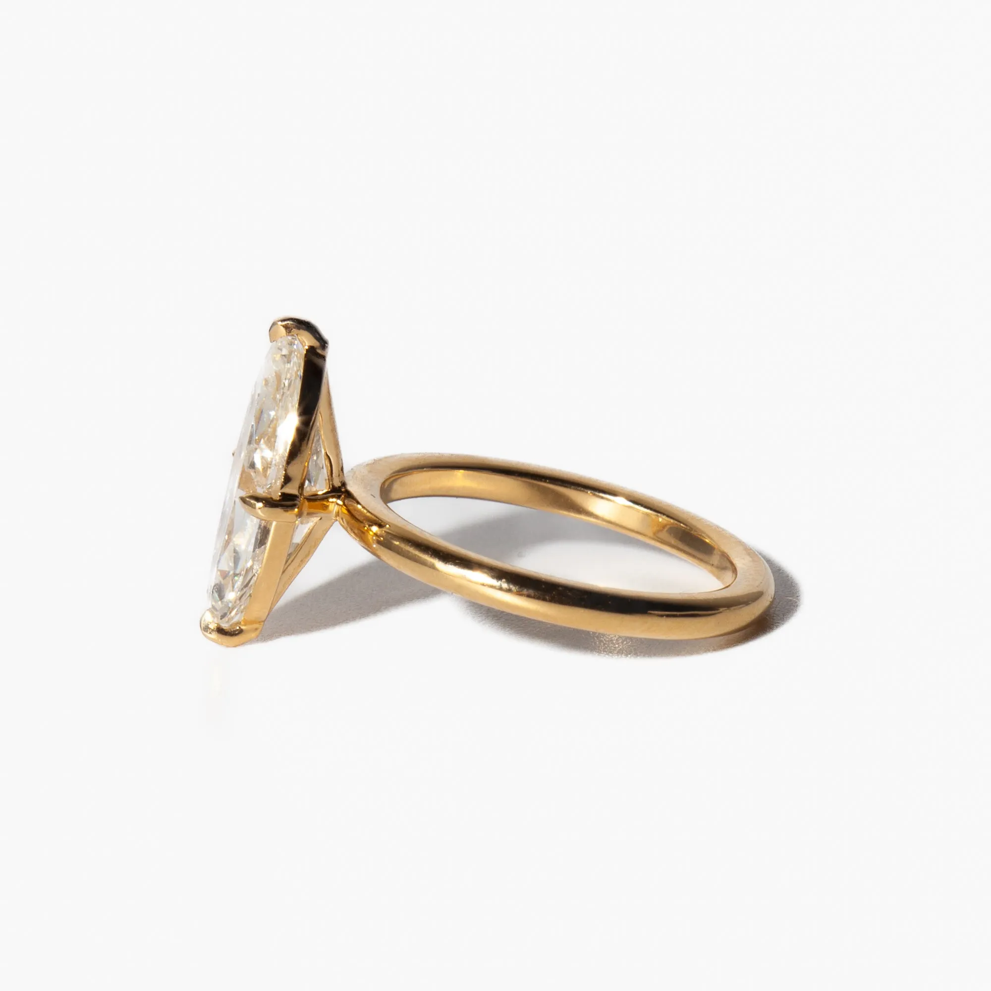 3.03 ct Antique Moval Coursiere Ring
