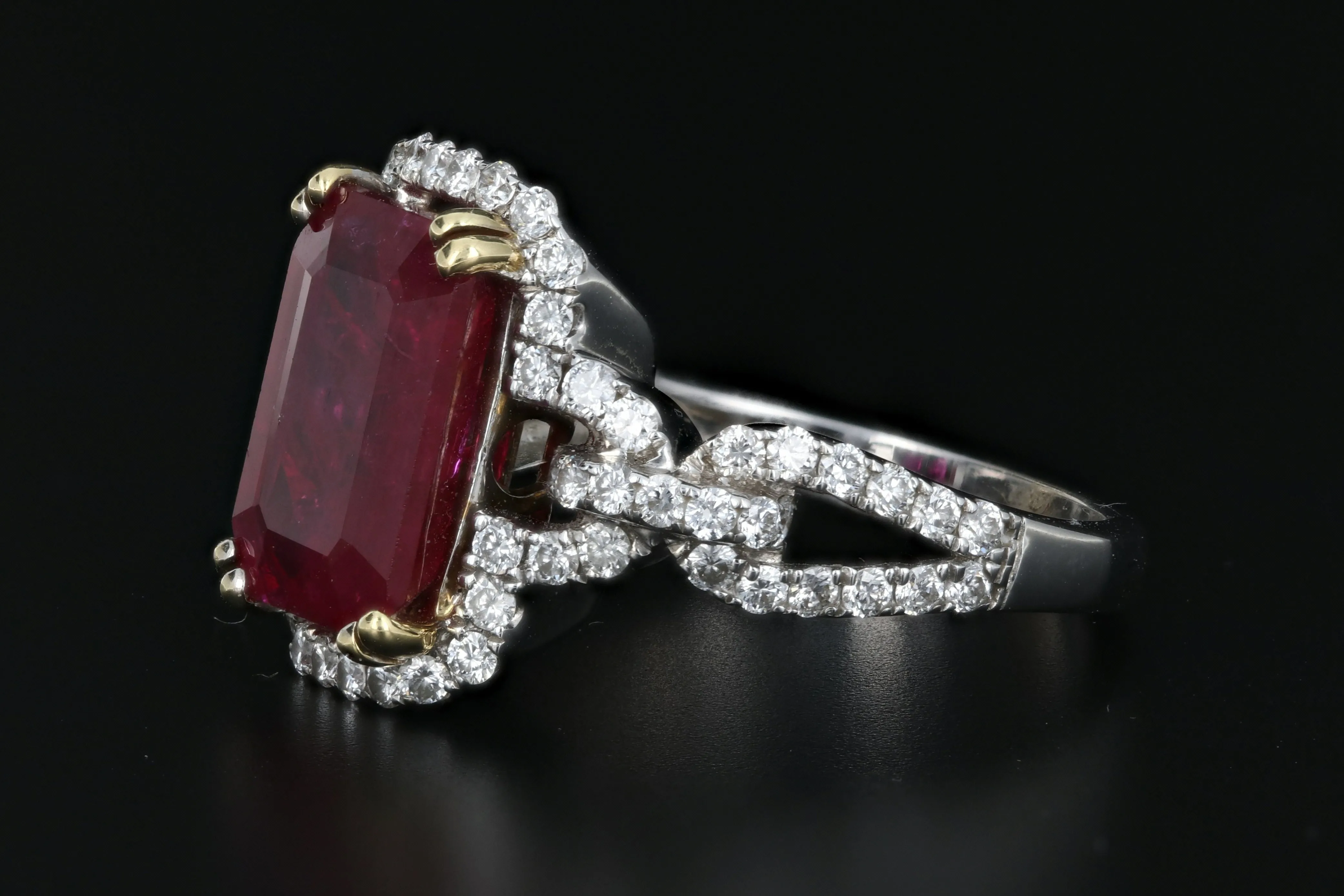 4.5 Carat Natural Ruby in 18K White Gold & Diamond Setting Ring GIA Certified