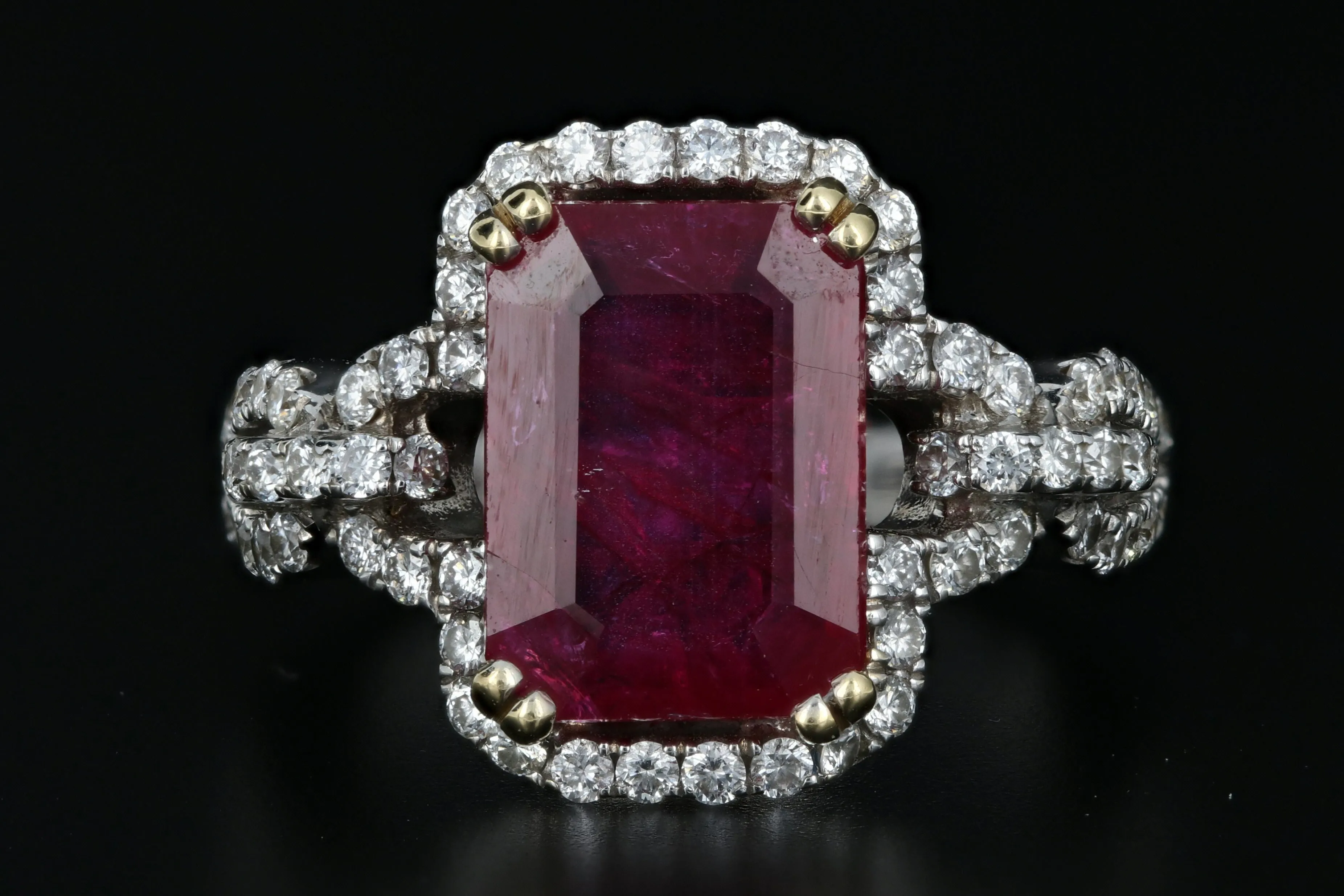 4.5 Carat Natural Ruby in 18K White Gold & Diamond Setting Ring GIA Certified