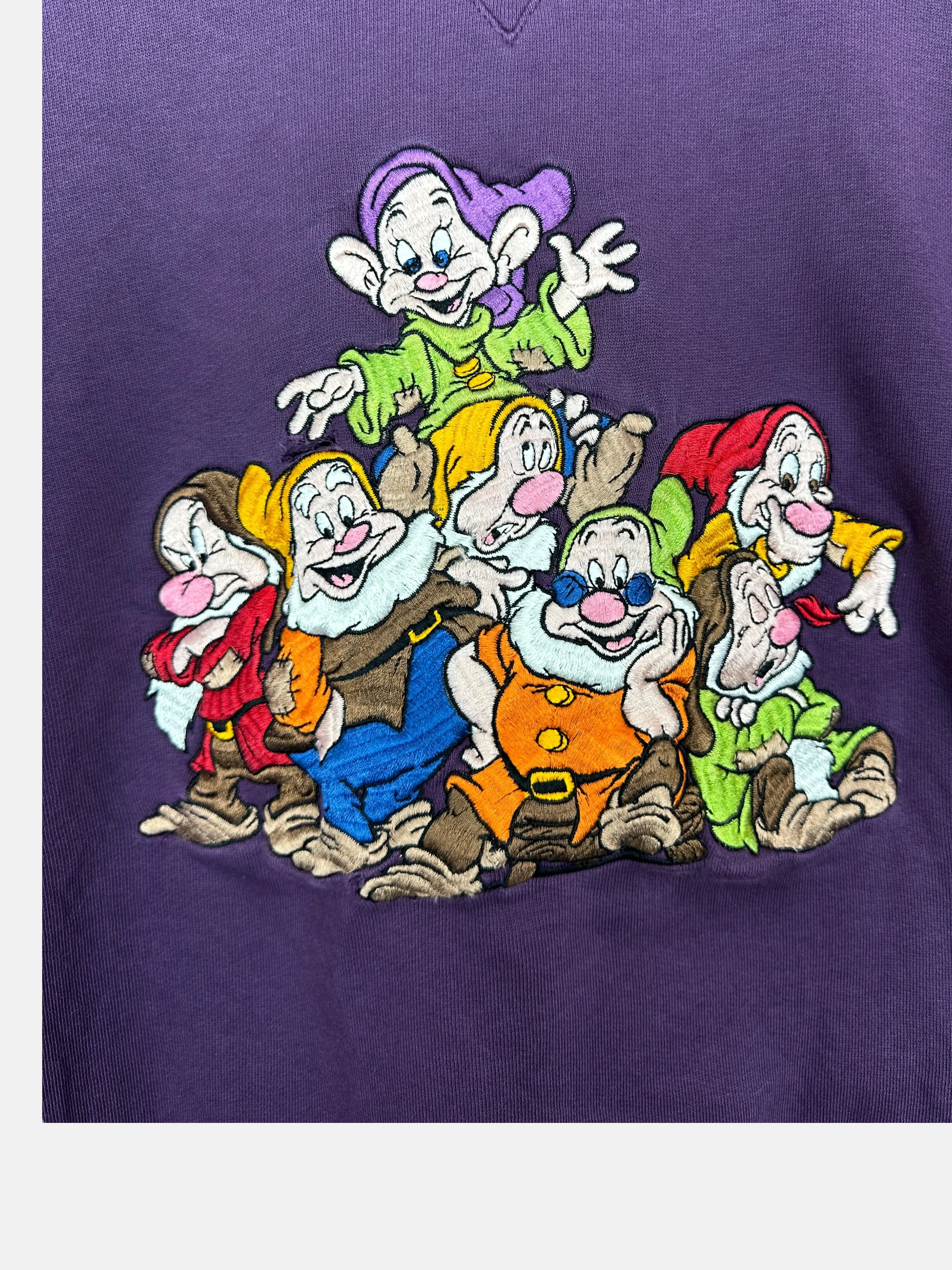 90's Disney Snow White Embroidered Vintage Sweatshirt Size 12-14
