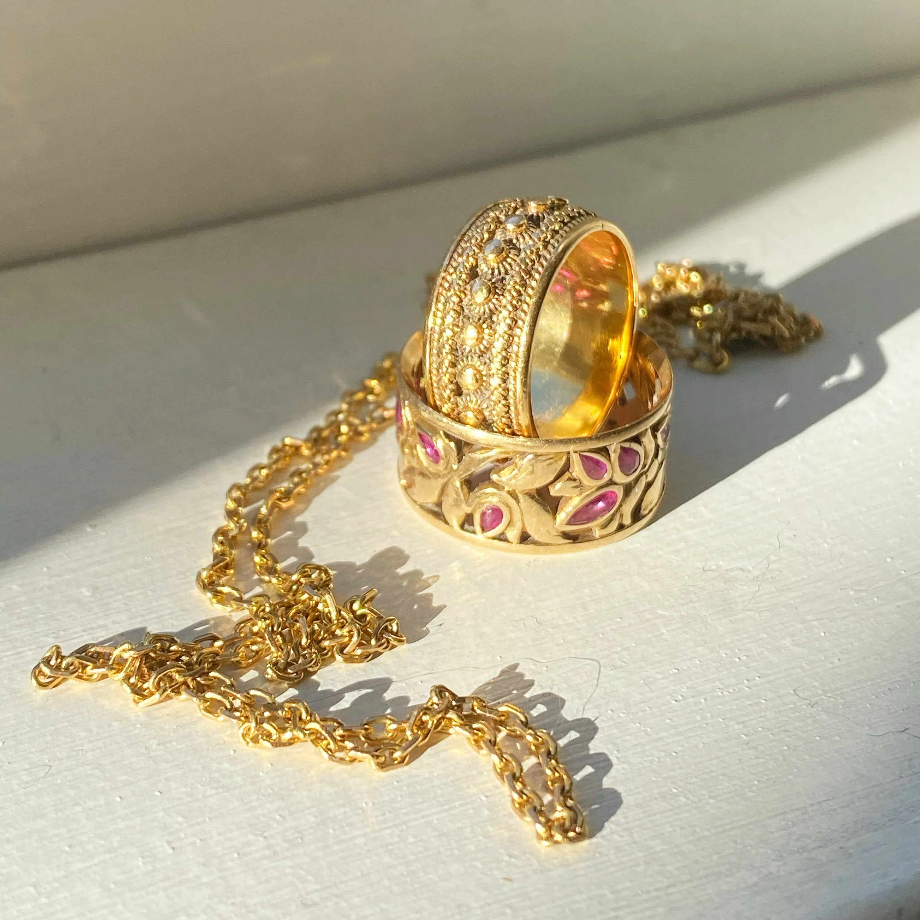Amazing Vintage Sun Patterned 18K Yellow Gold Wide Wedding Band.