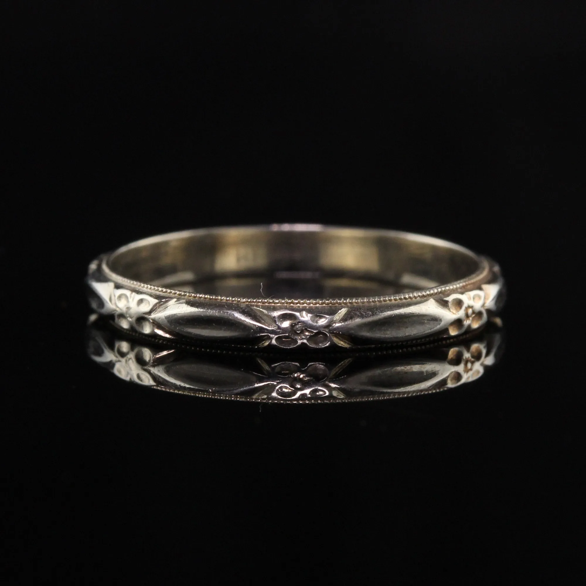Antique Art Deco 14K White Gold Engraved Wedding Band - Size 5 1/4