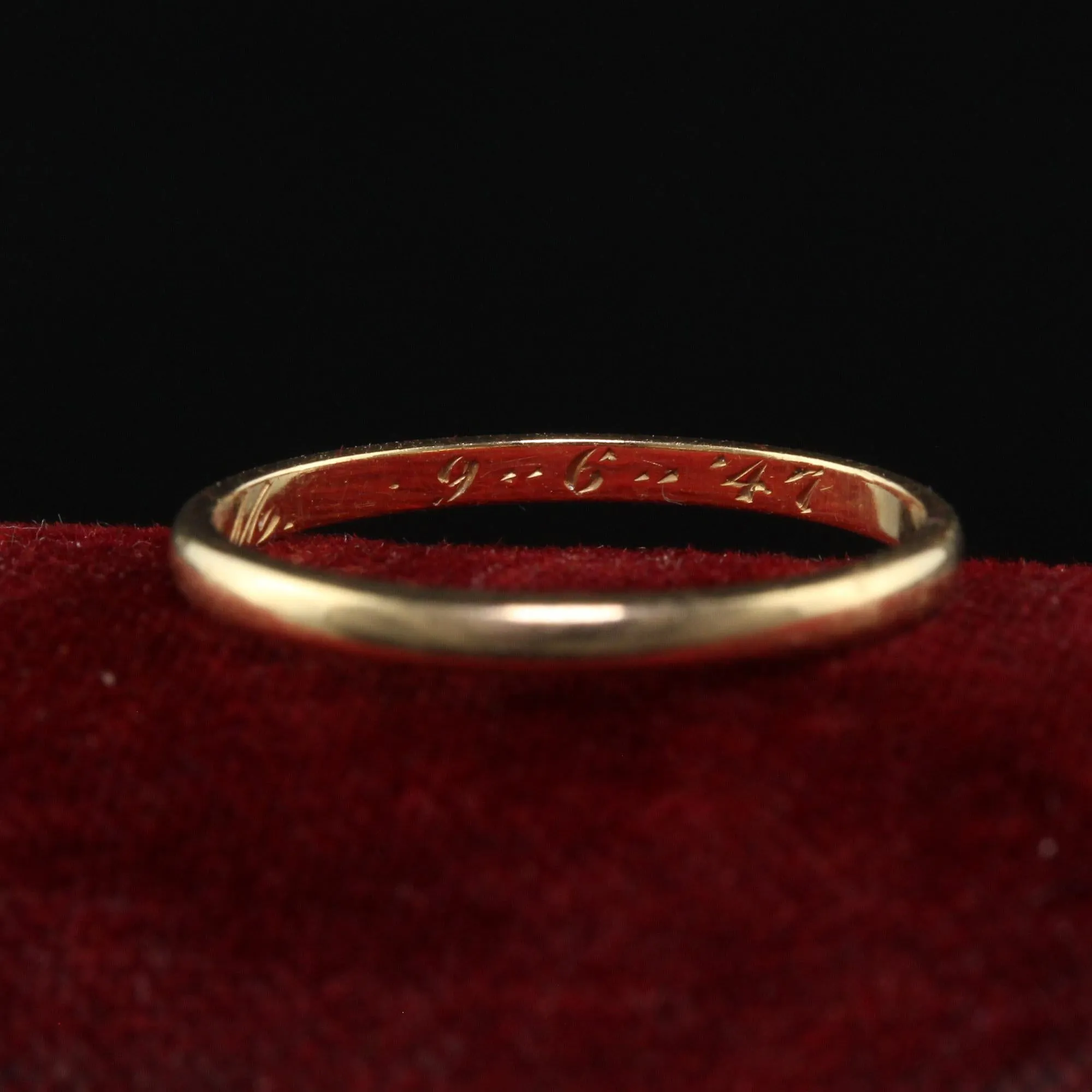 Antique Art Deco 14K Yellow Gold Thin Classic Engraved Wedding Band - Size 7