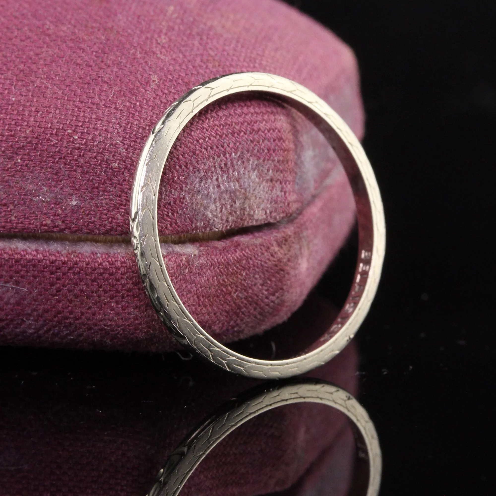 Antique Art Deco 18K White Gold Belais Engraved Wedding Band - Size 8 1/2
