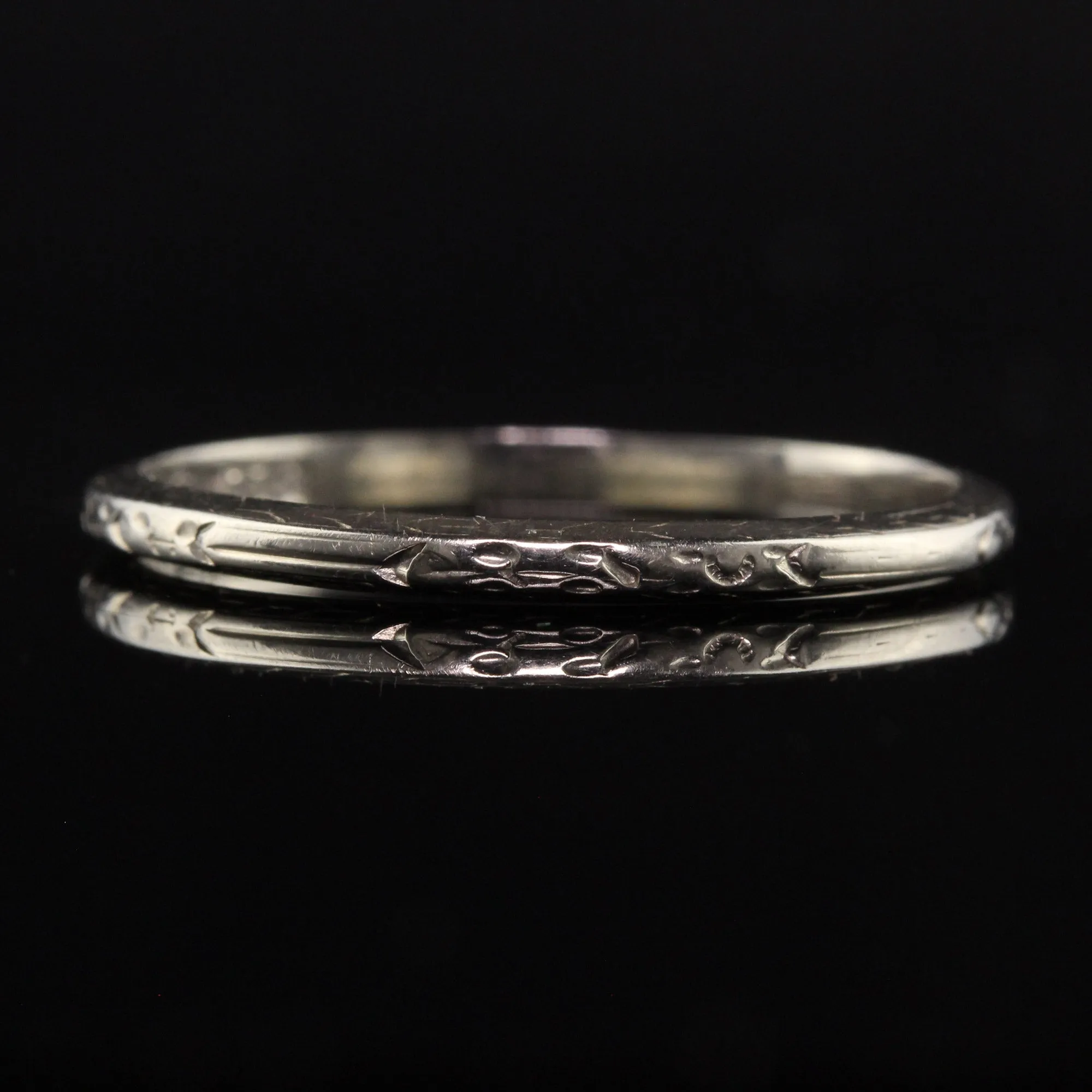 Antique Art Deco 18K White Gold Belais Engraved Wedding Band - Size 8 1/2