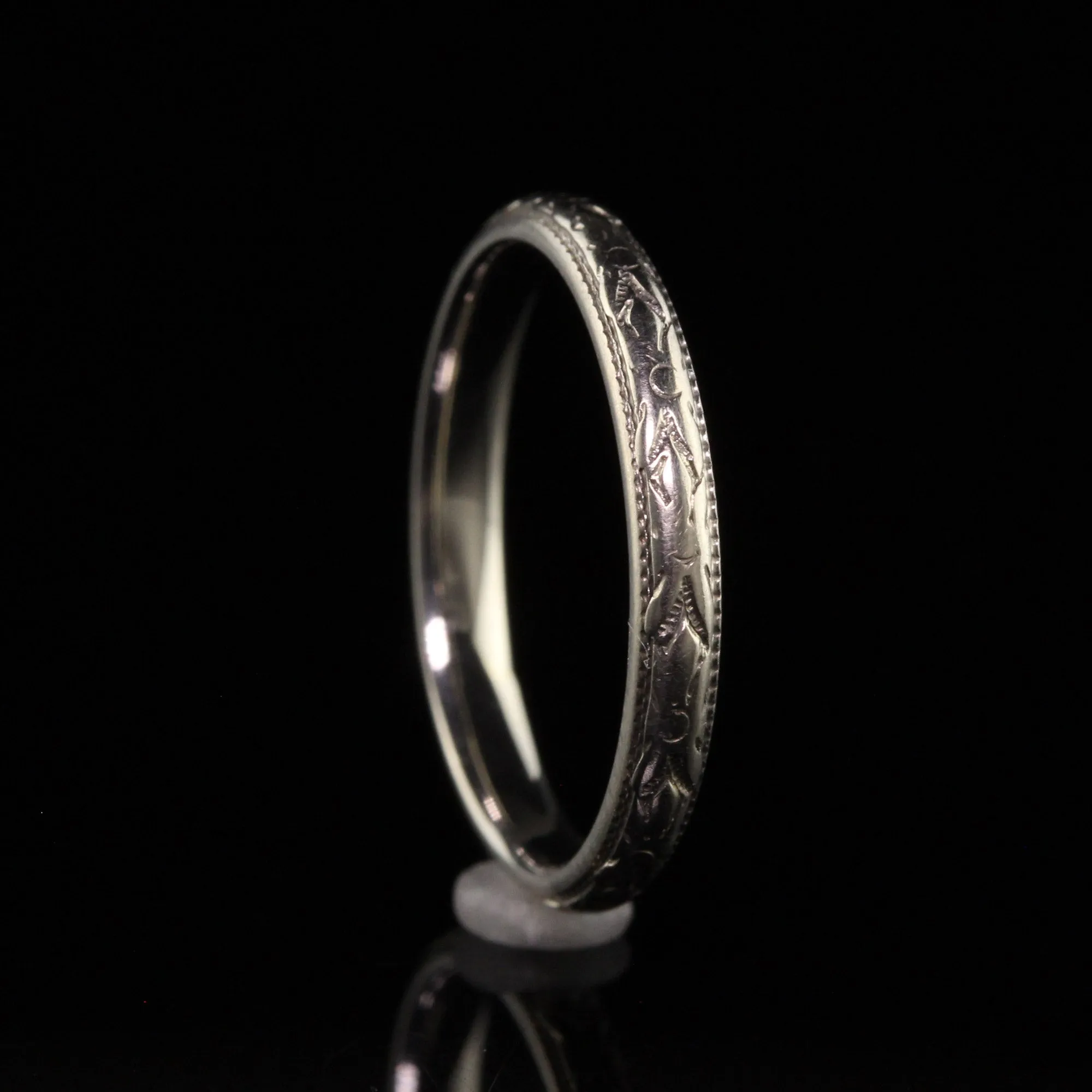 Antique Art Deco 18K White Gold Engraved Wedding Band - Size 5