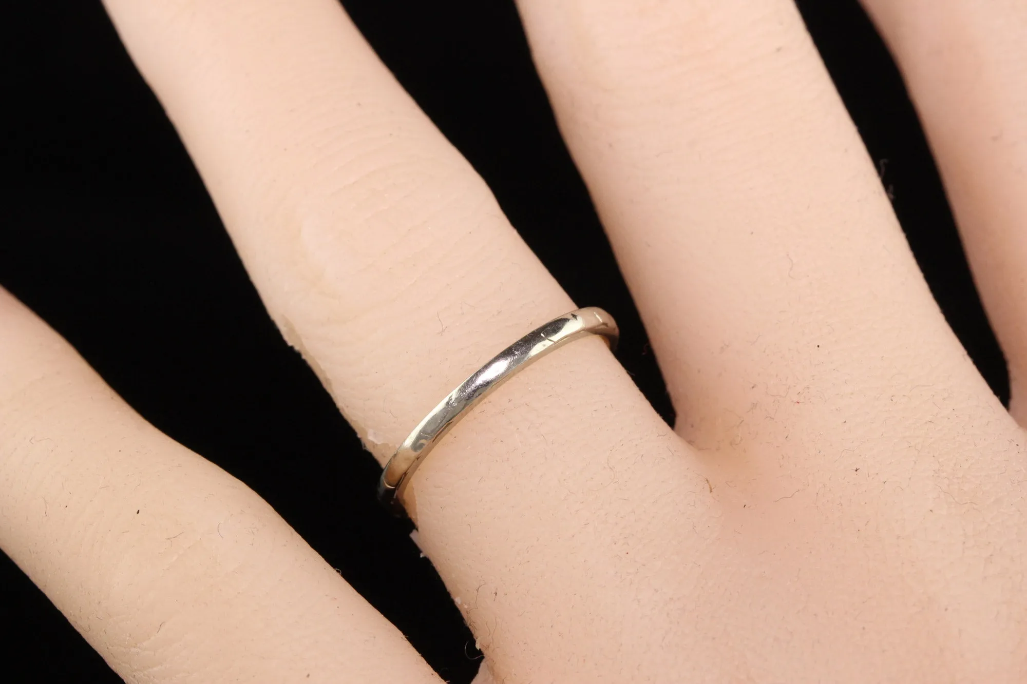 Antique Art Deco 18K White Gold Engraved Wedding Band - Size 6 1/2