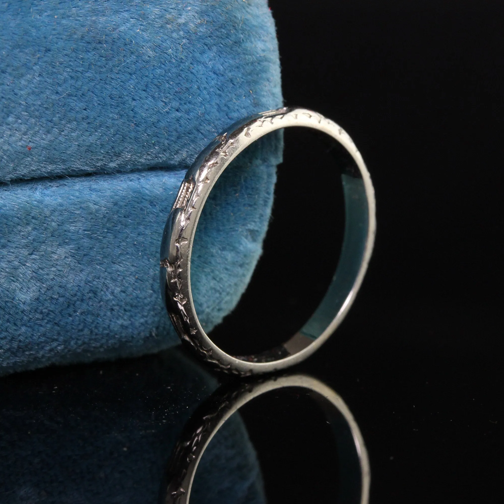Antique Art Deco 18K White Gold Engraved Wedding Band - Size 6