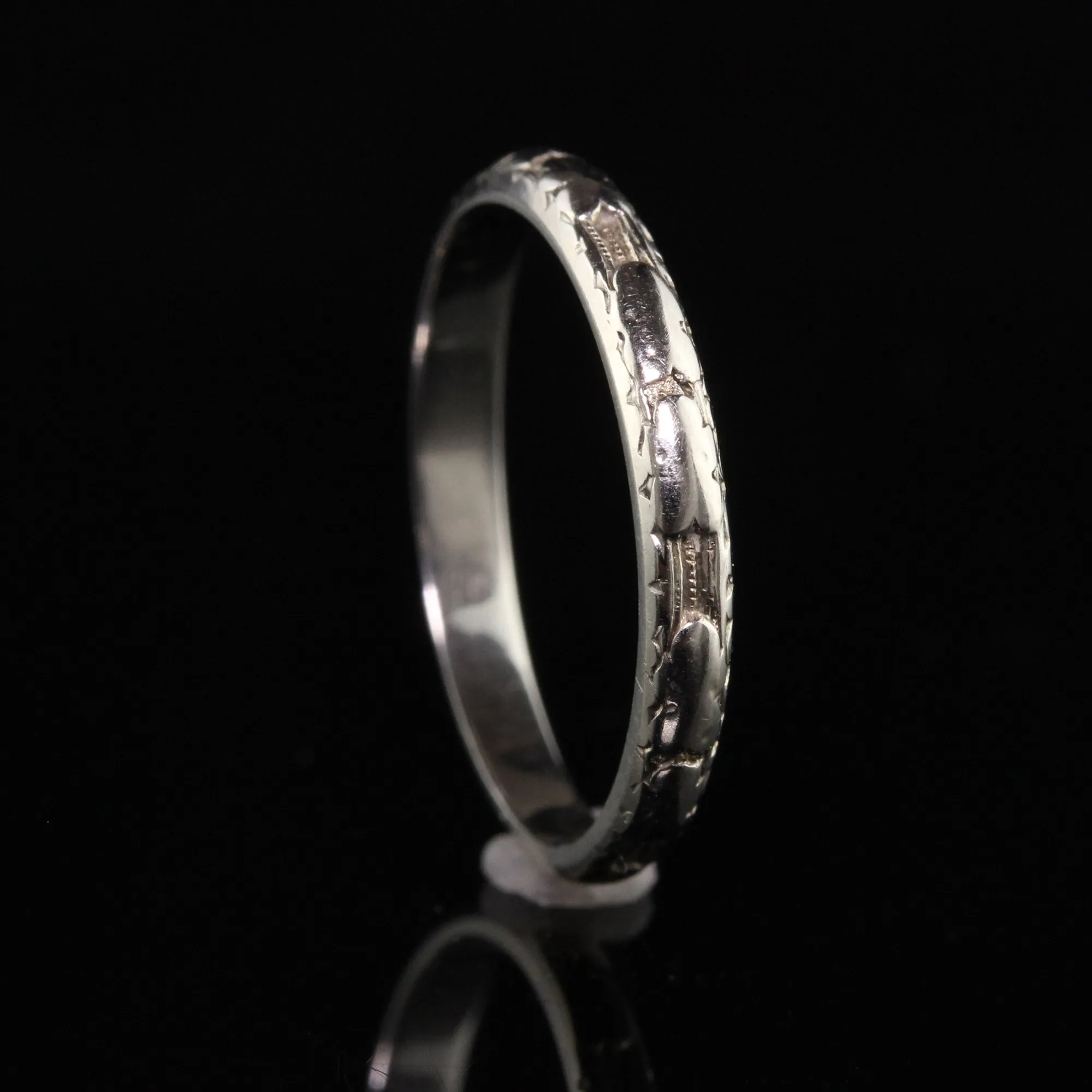 Antique Art Deco 18K White Gold Engraved Wedding Band - Size 6