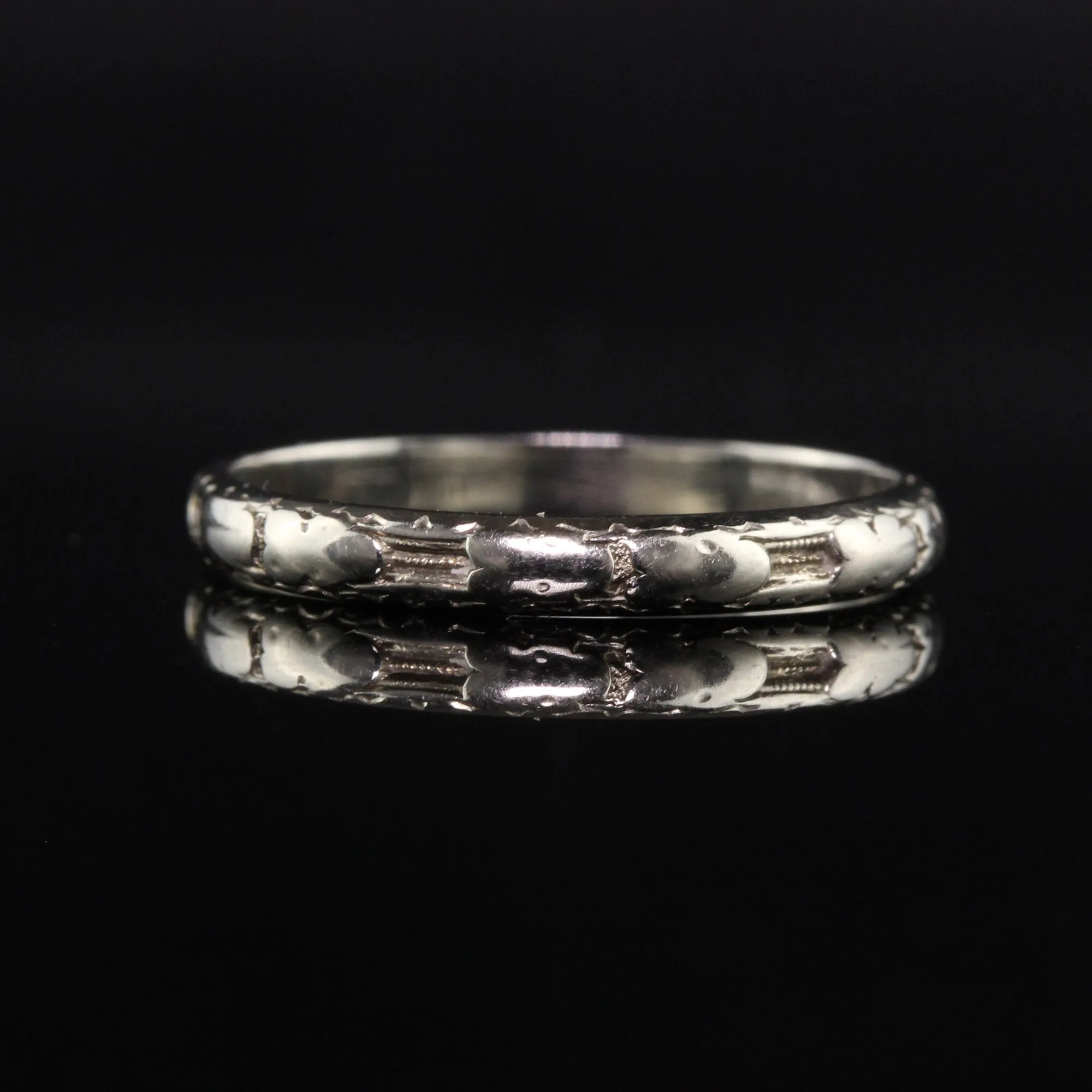 Antique Art Deco 18K White Gold Engraved Wedding Band - Size 6