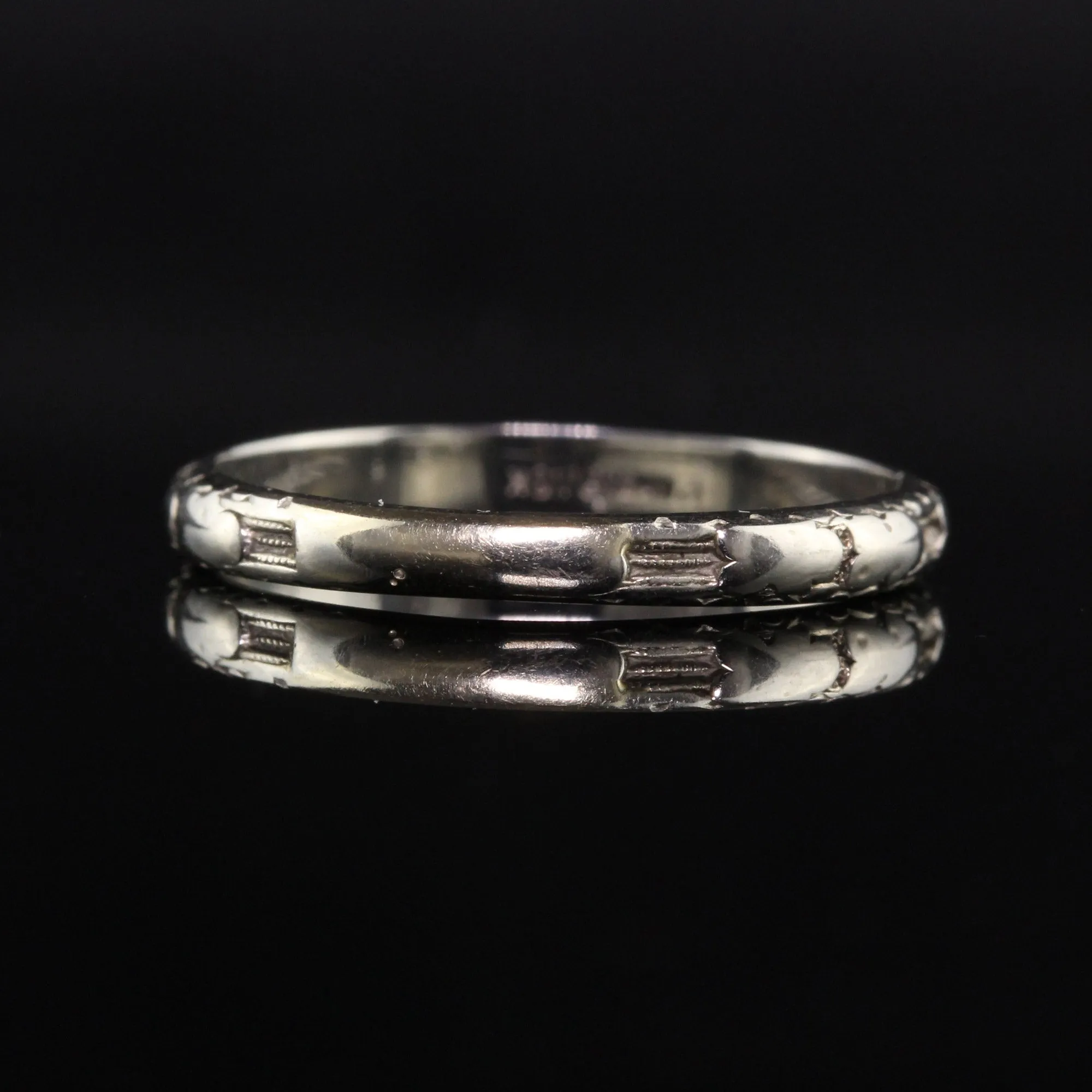Antique Art Deco 18K White Gold Engraved Wedding Band - Size 6