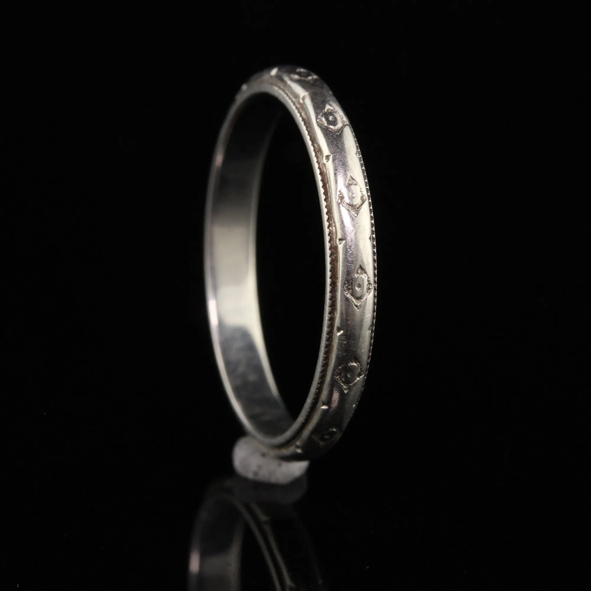 Antique Art Deco 18K White Gold Engraved Wedding Band - Size 7