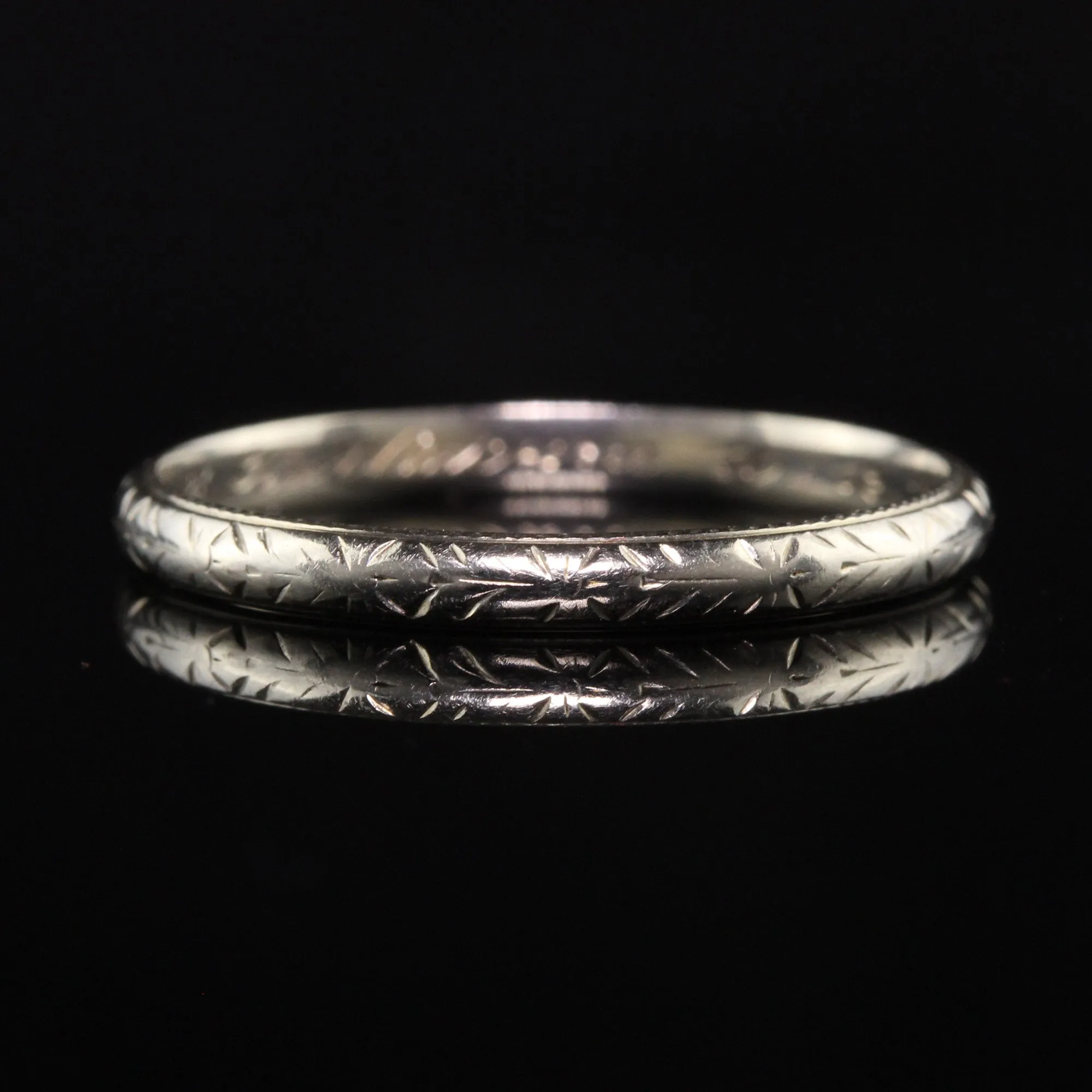 Antique Art Deco 18K White Gold Engraved Wedding Band - Size 9 1/2