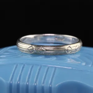 Antique Art Deco 18K White Gold Engraved Wedding Band
