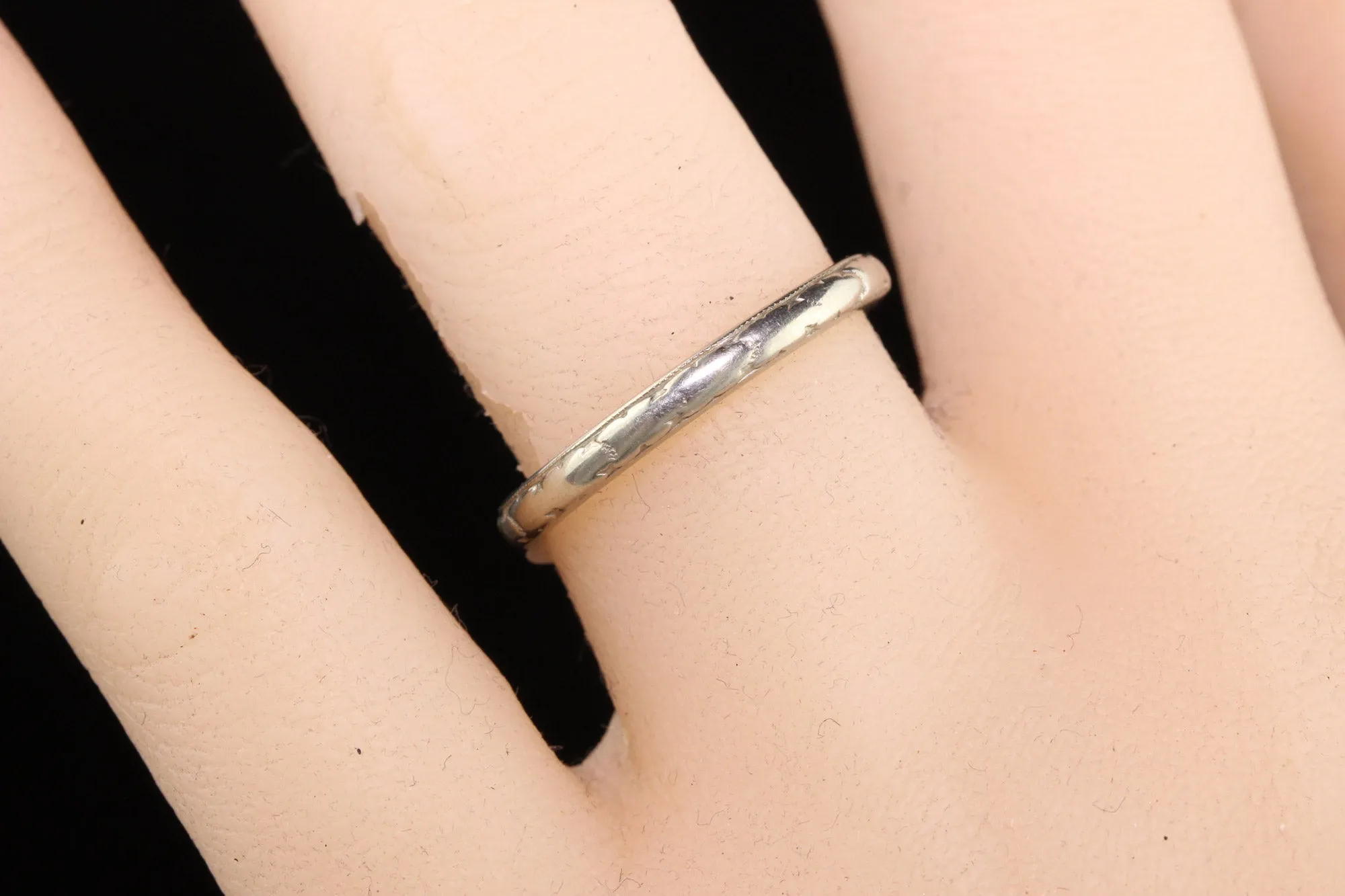 Antique Art Deco 18K White Gold Orange Blossom Engraved Wedding Band