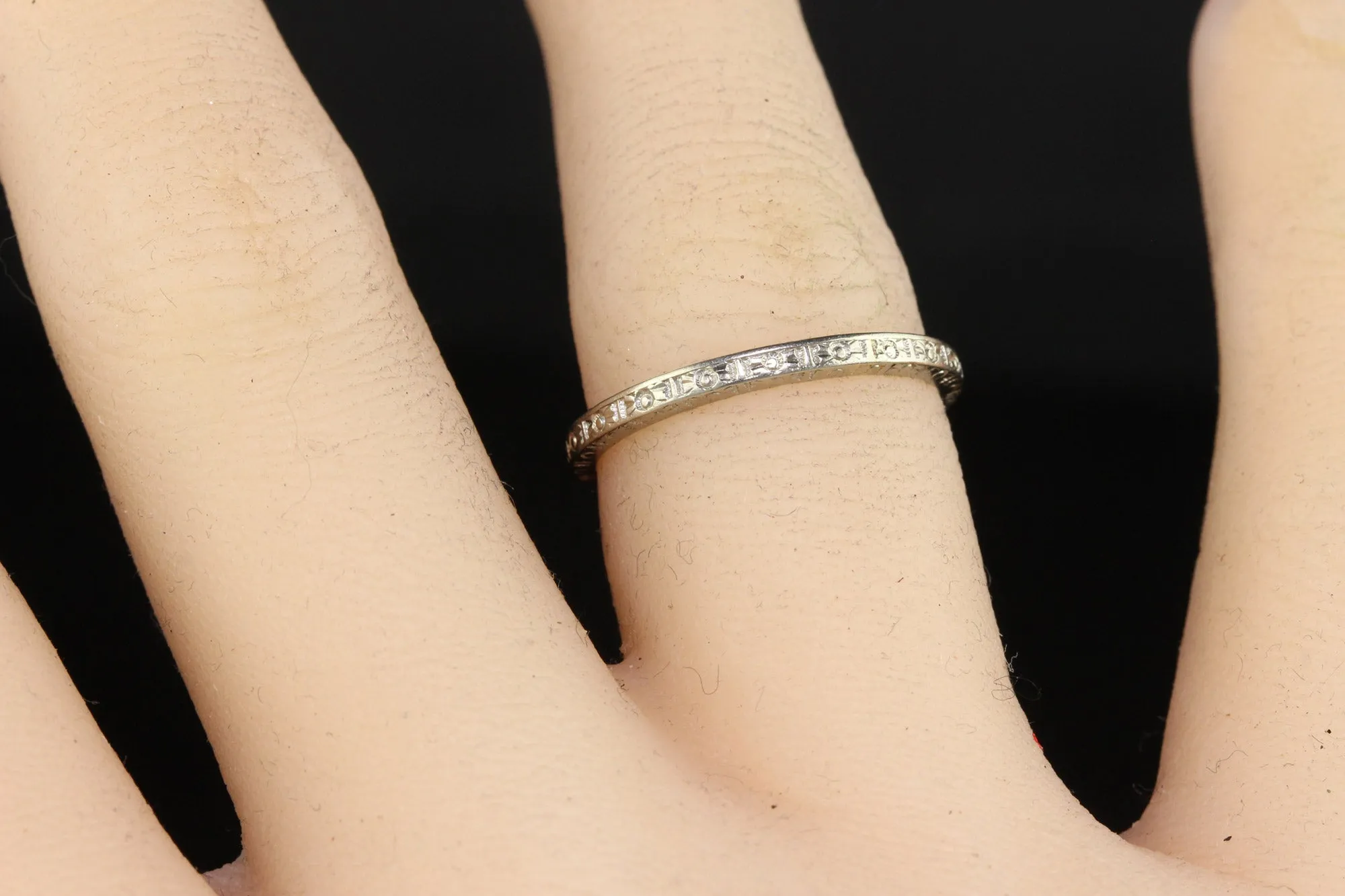 Antique Art Deco 18K White Gold Priscilla Engraved Wedding Band - Size 6 3/4