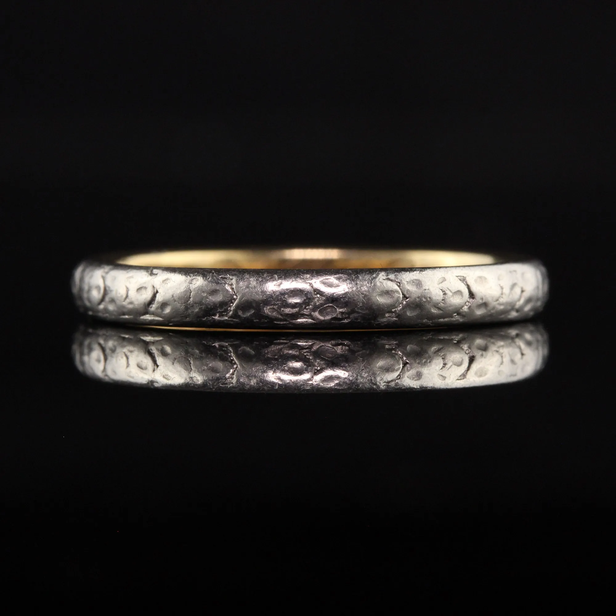 Antique Art Deco 18K Yellow Gold and Platinum Engraved Wedding Band