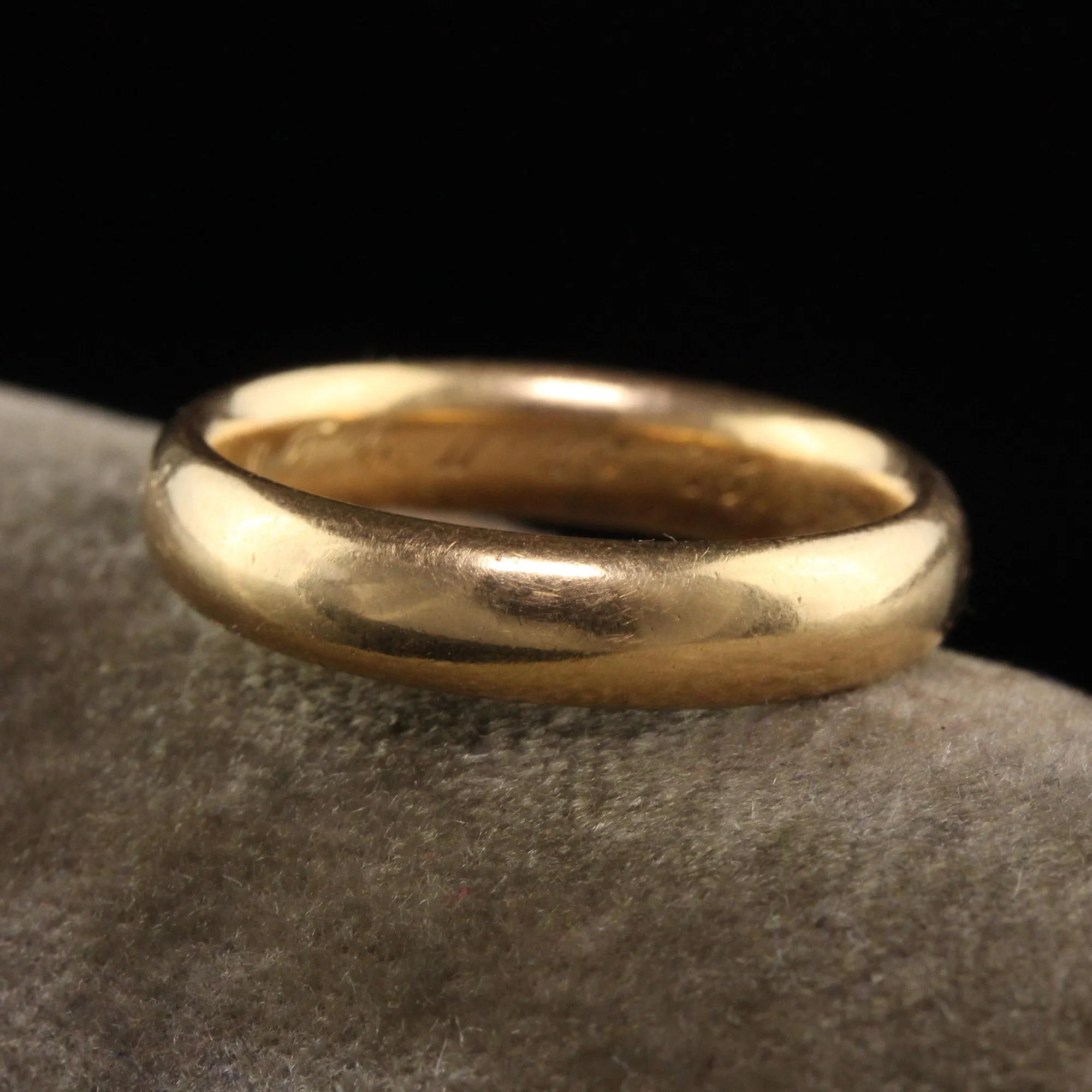 Antique Art Deco 18K Yellow Gold Classic Engraved Band - Size 7 3/4