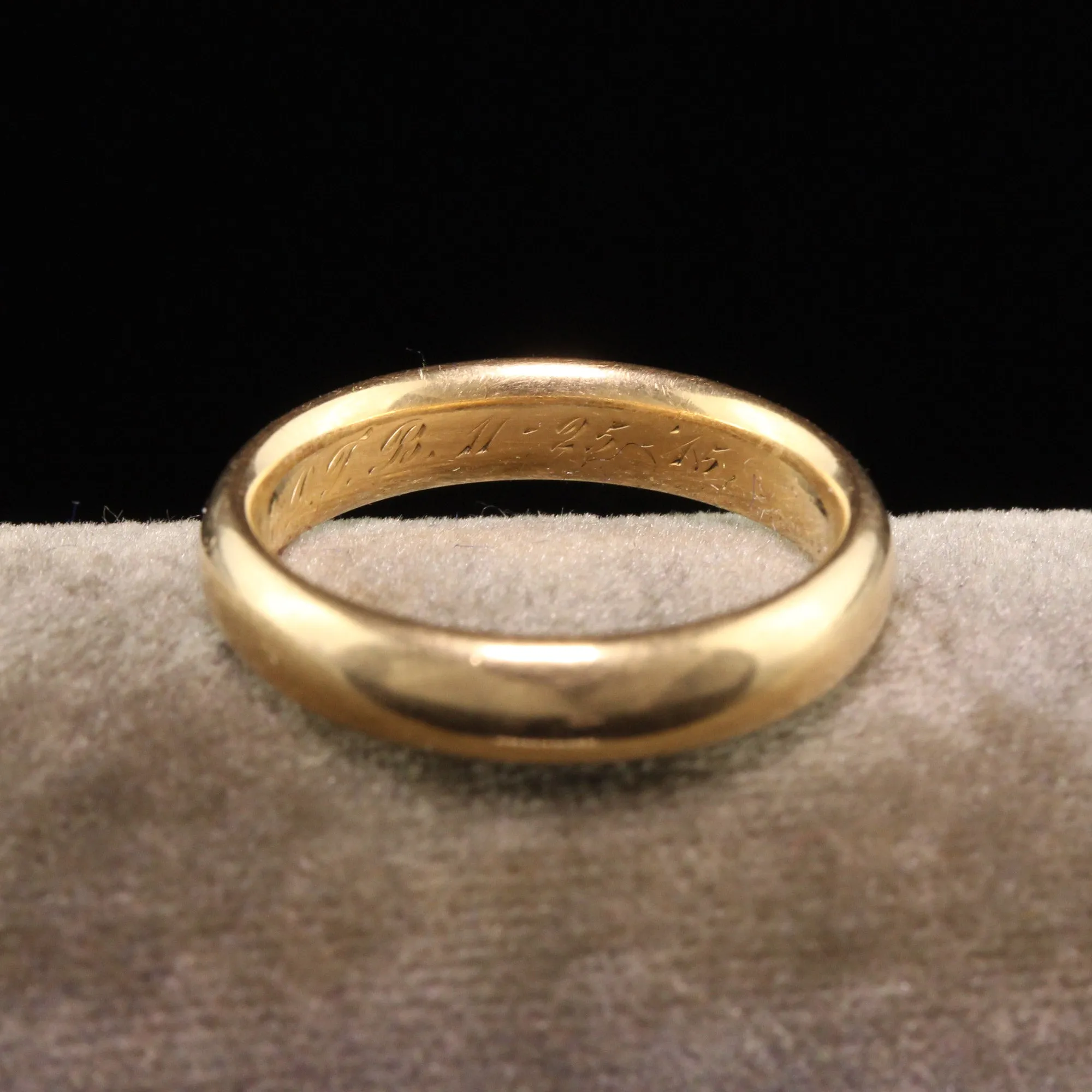 Antique Art Deco 18K Yellow Gold Classic Engraved Band - Size 7 3/4