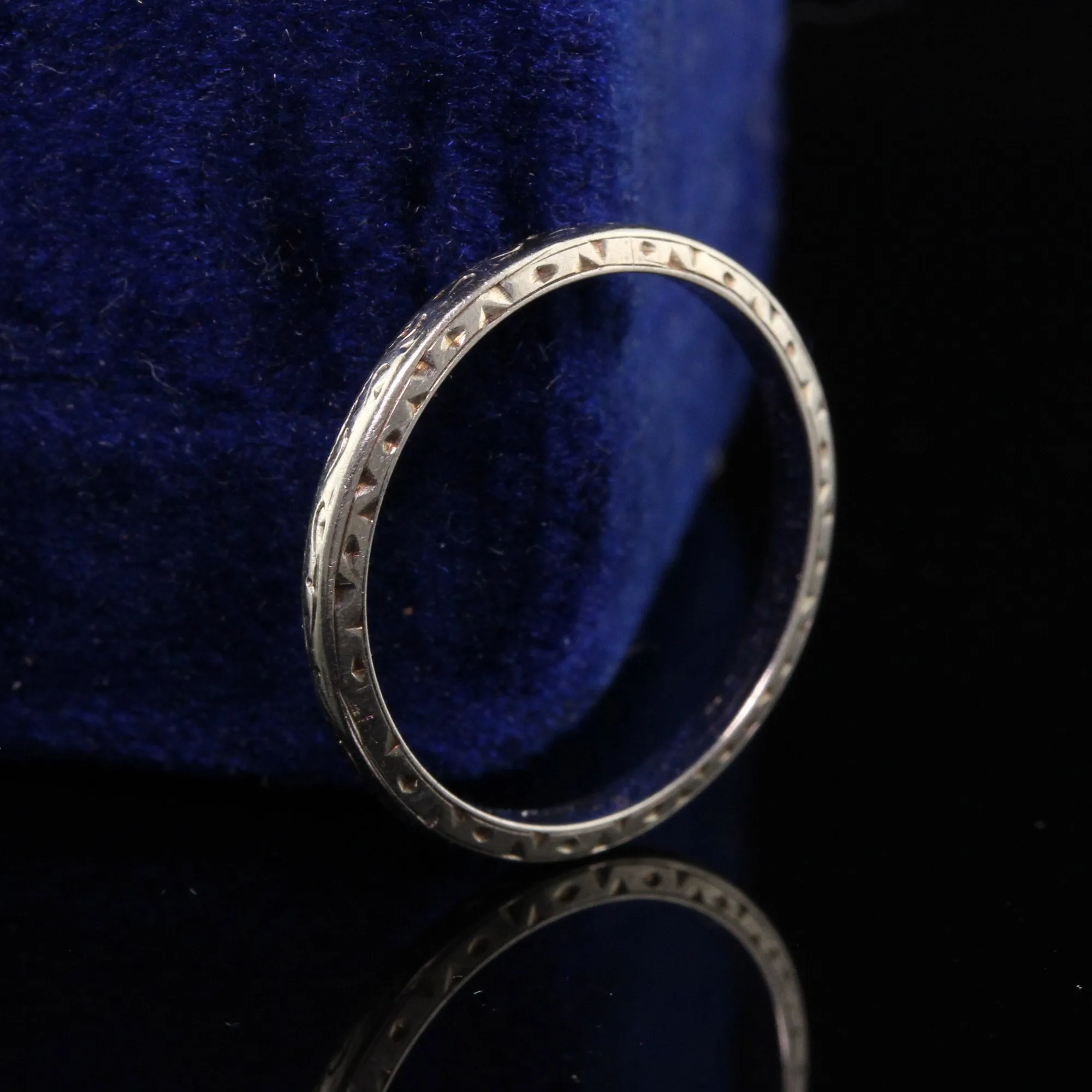 Antique Art Deco Belais 18K White Gold Engraved Wedding Band