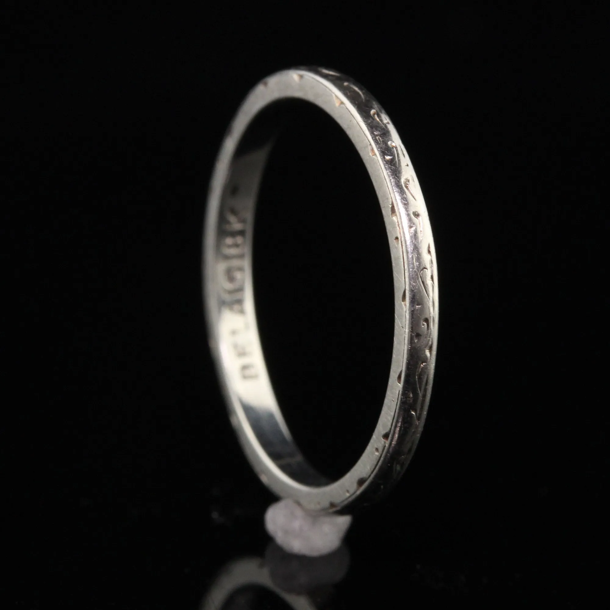 Antique Art Deco Belais 18K White Gold Engraved Wedding Band