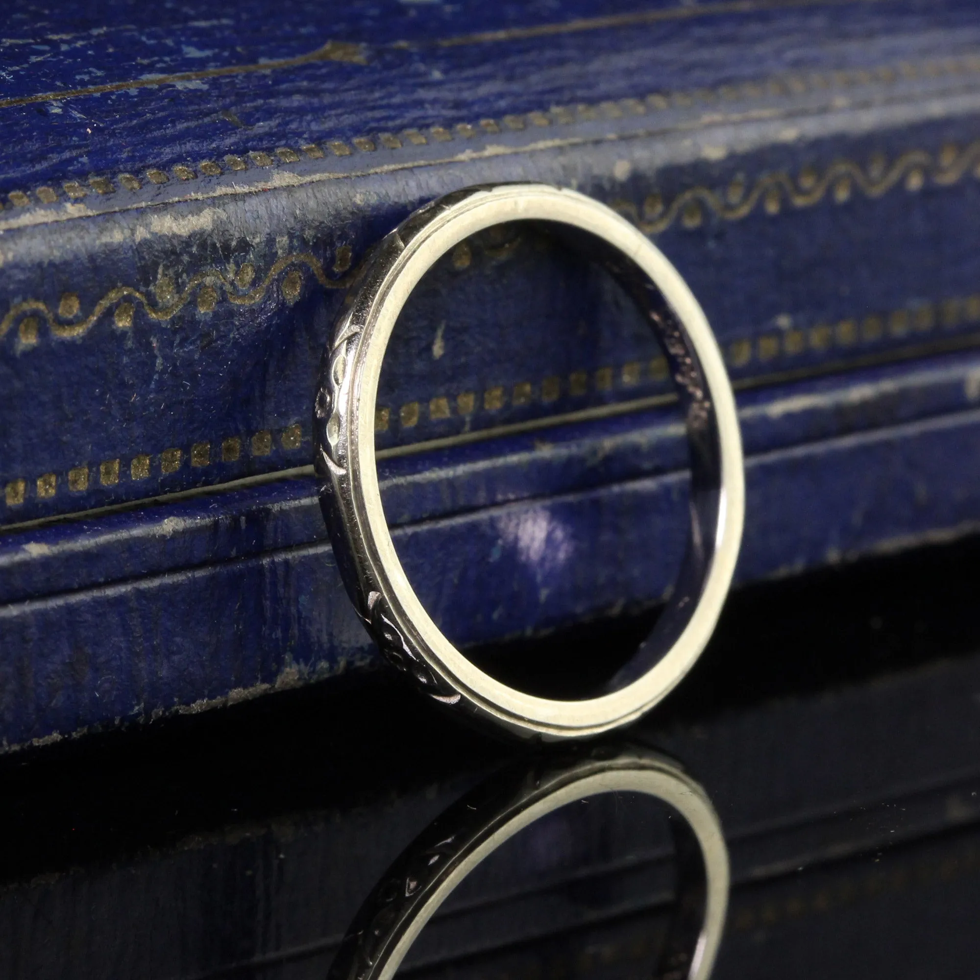 Antique Art Deco Lohengrin 18K White Gold Engraved Wedding Band - Size 6