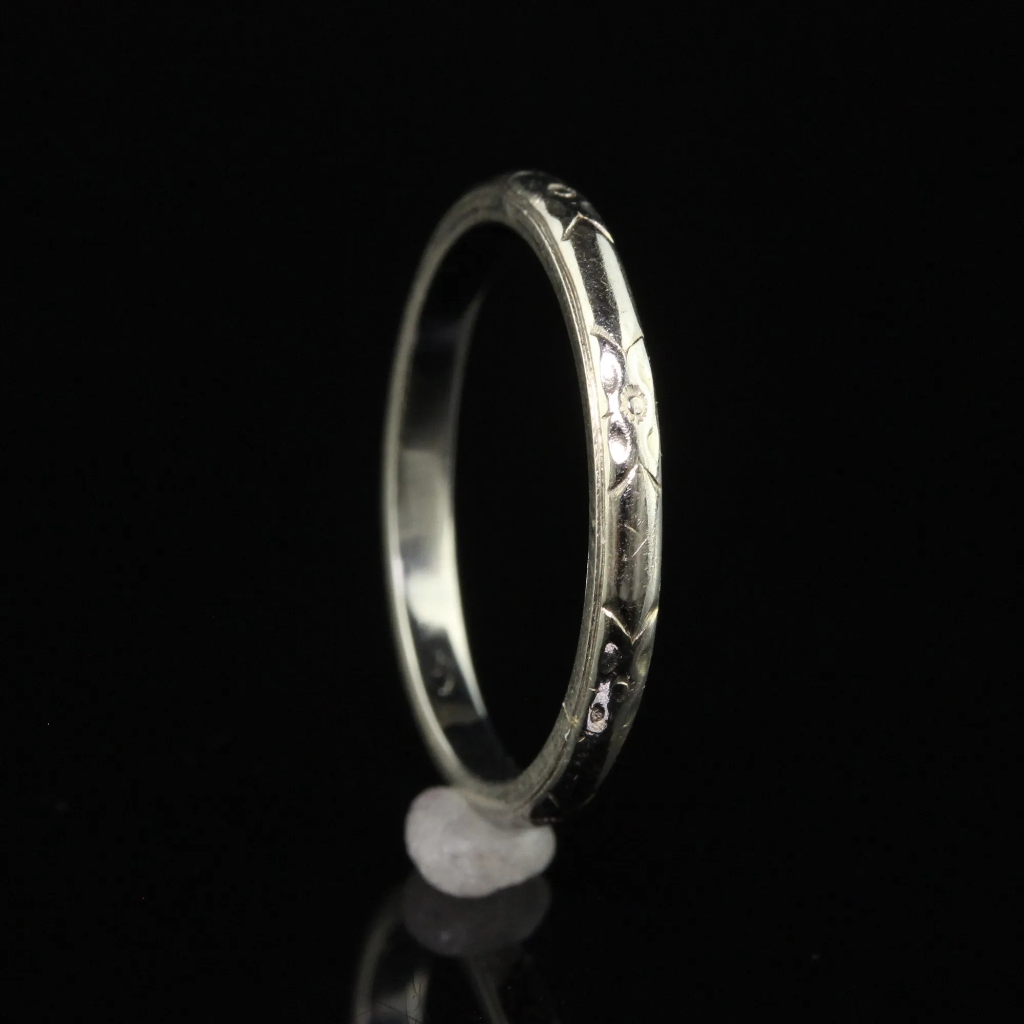 Antique Art Deco Lohengrin 18K White Gold Engraved Wedding Band - Size 6