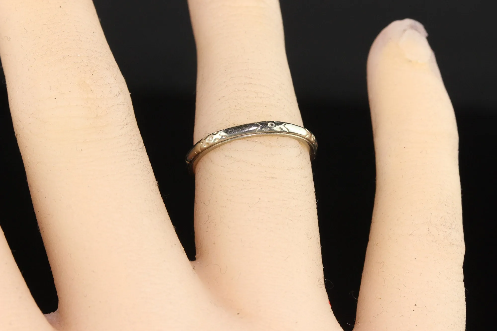 Antique Art Deco Lohengrin 18K White Gold Engraved Wedding Band - Size 6