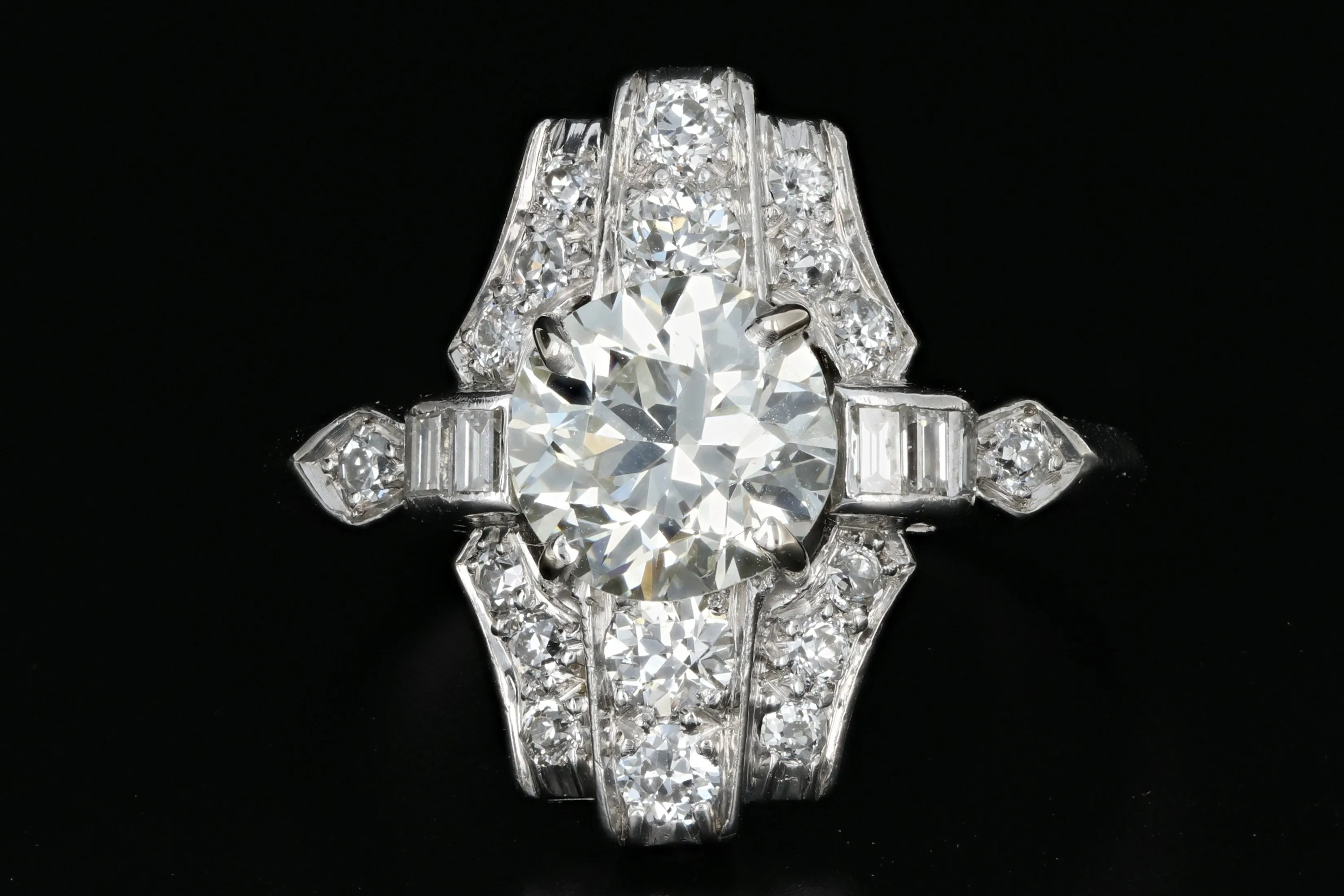 Art Deco 1.80 Carat Old European Cut Diamond Cocktail Ring