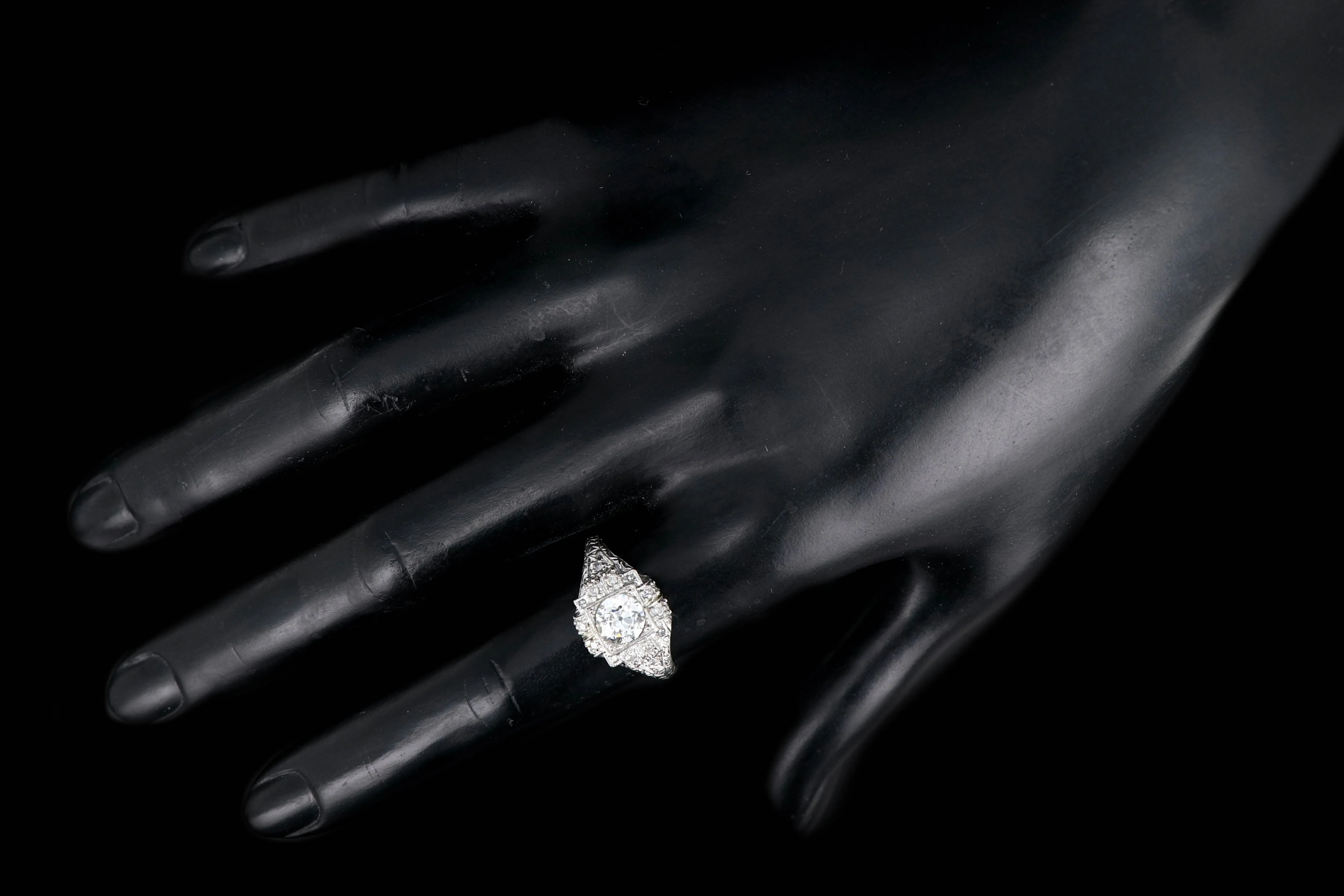 Art Deco Platinum 1.06 Carat Center Old European Cut Diamond Engagement Ring GIA Certified