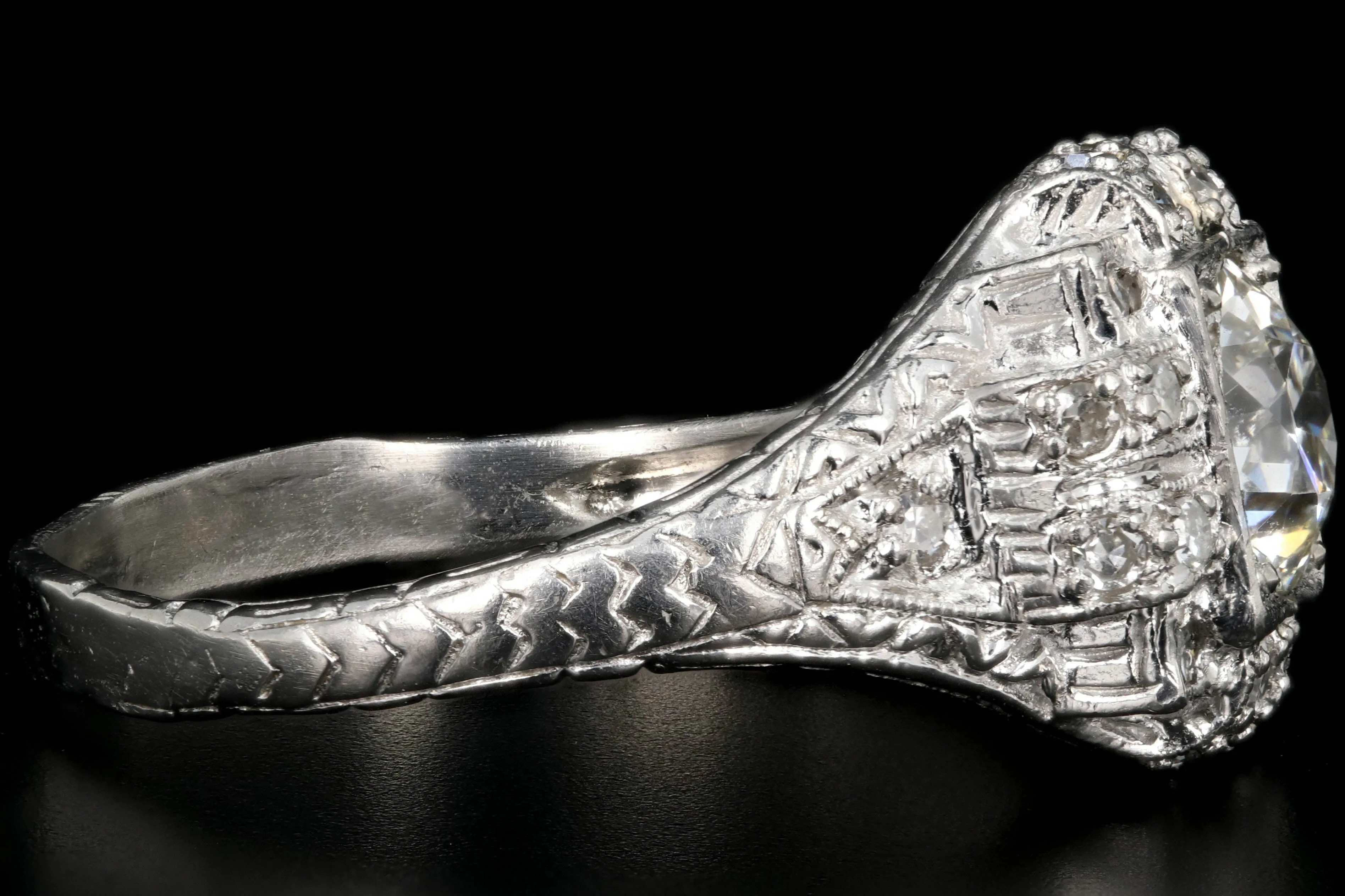 Art Deco Platinum 1.06 Carat Center Old European Cut Diamond Engagement Ring GIA Certified