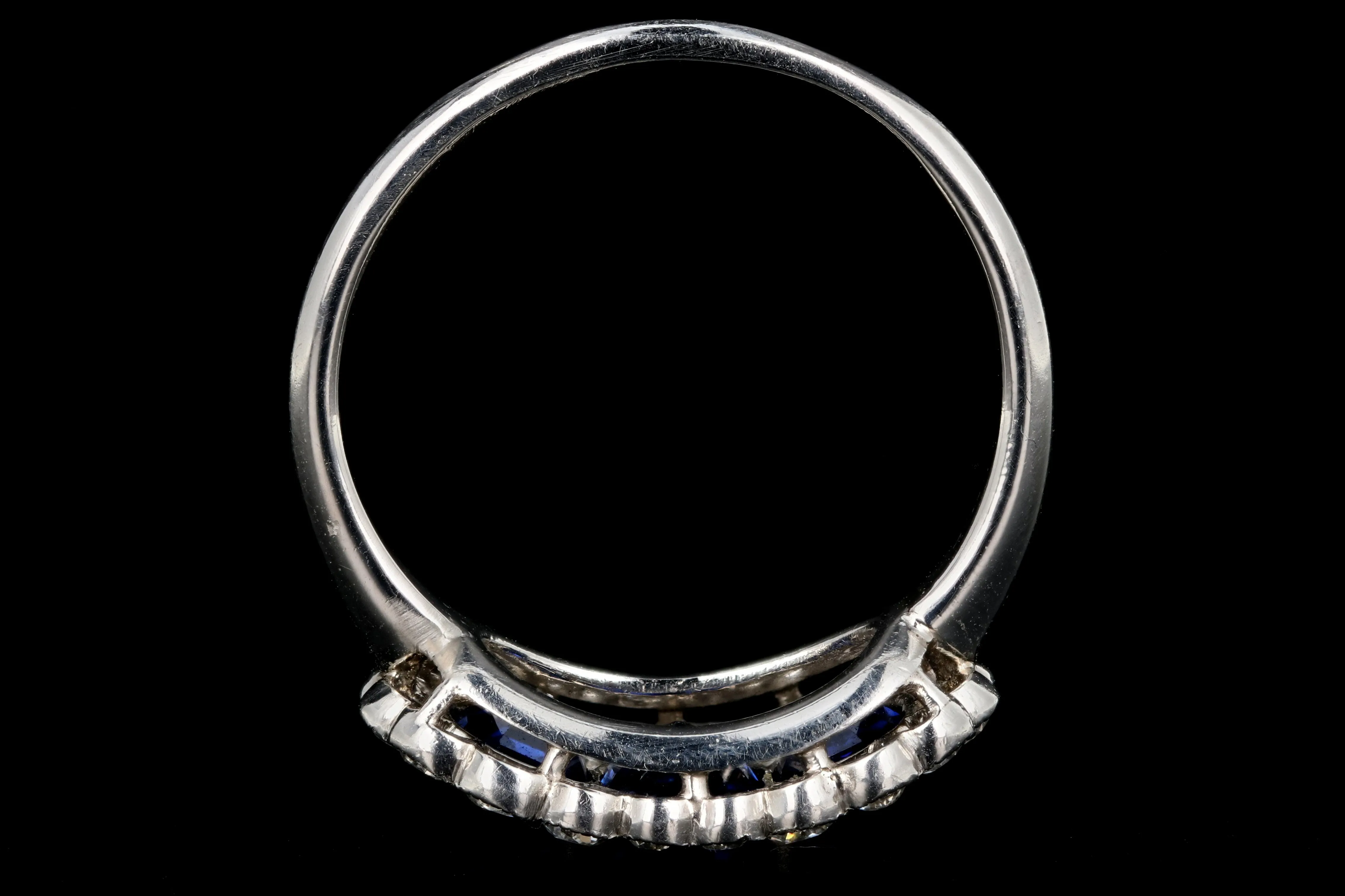Art Deco Platinum 2.51 Carats Natural No Heat Sapphires and Diamond Ring