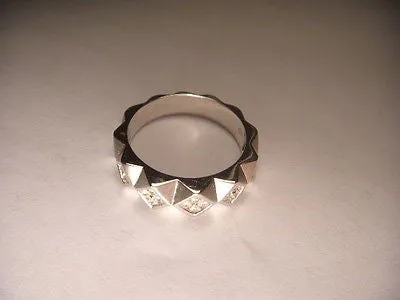 Beautiful Estate 18K White Gold Designer Diamond Wedding Band Ring