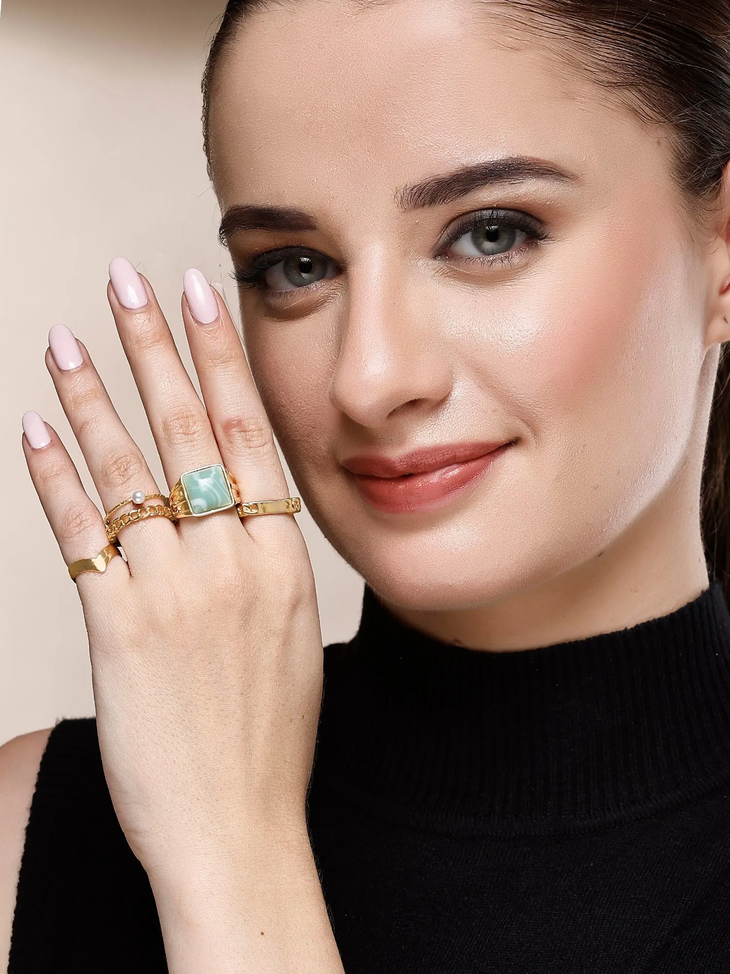 Bohey by KARATCART Set of 5 Gold-Plated Boho Midi Finger Rings for Women