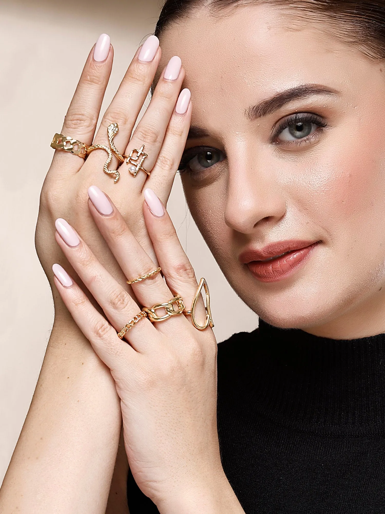 Bohey by KARATCART Set of 7 Gold-Plated Boho Midi Finger Rings for Women