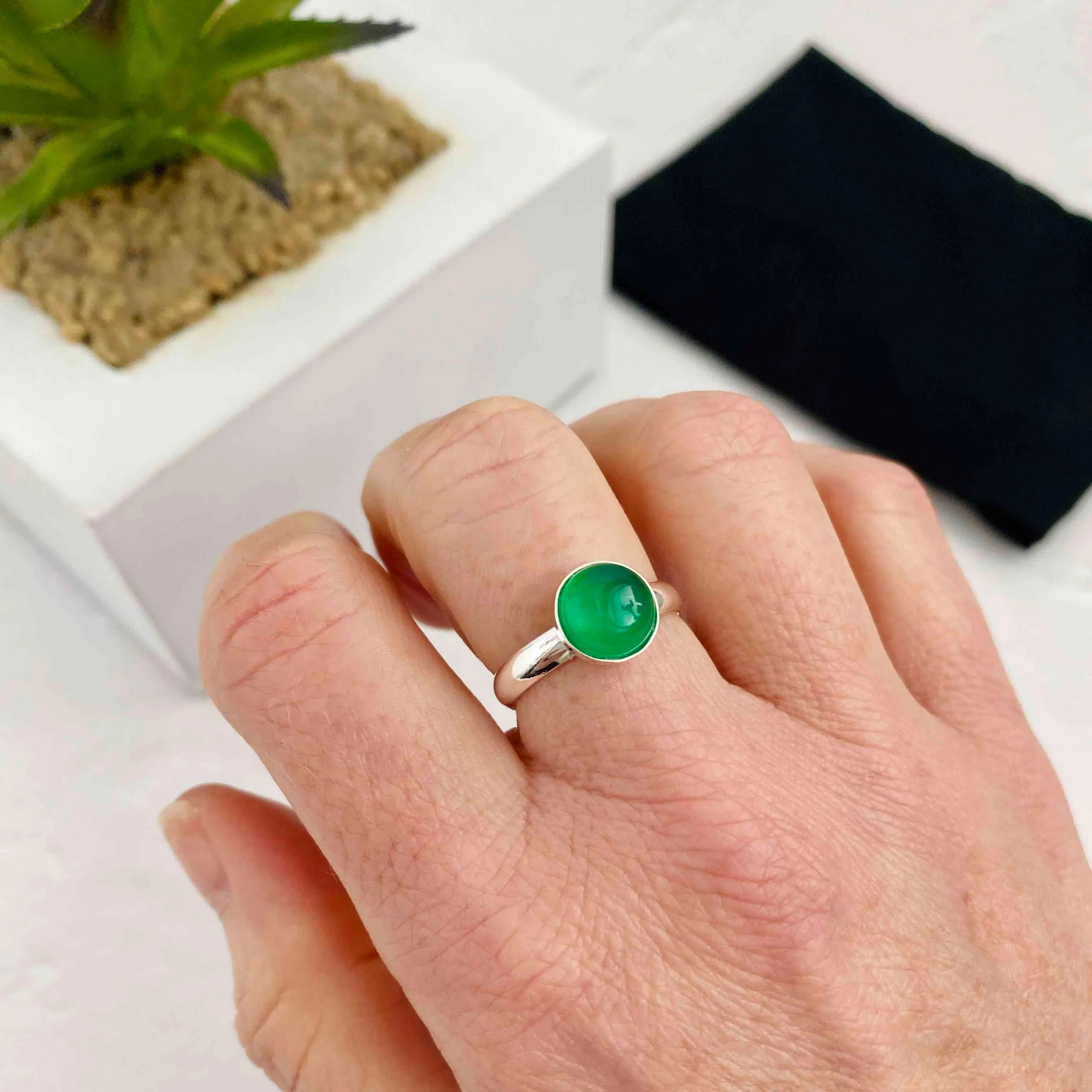 Emerald Green Agate Round Gemstone Ring - Adjustable