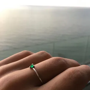ESSET RING EMERALD