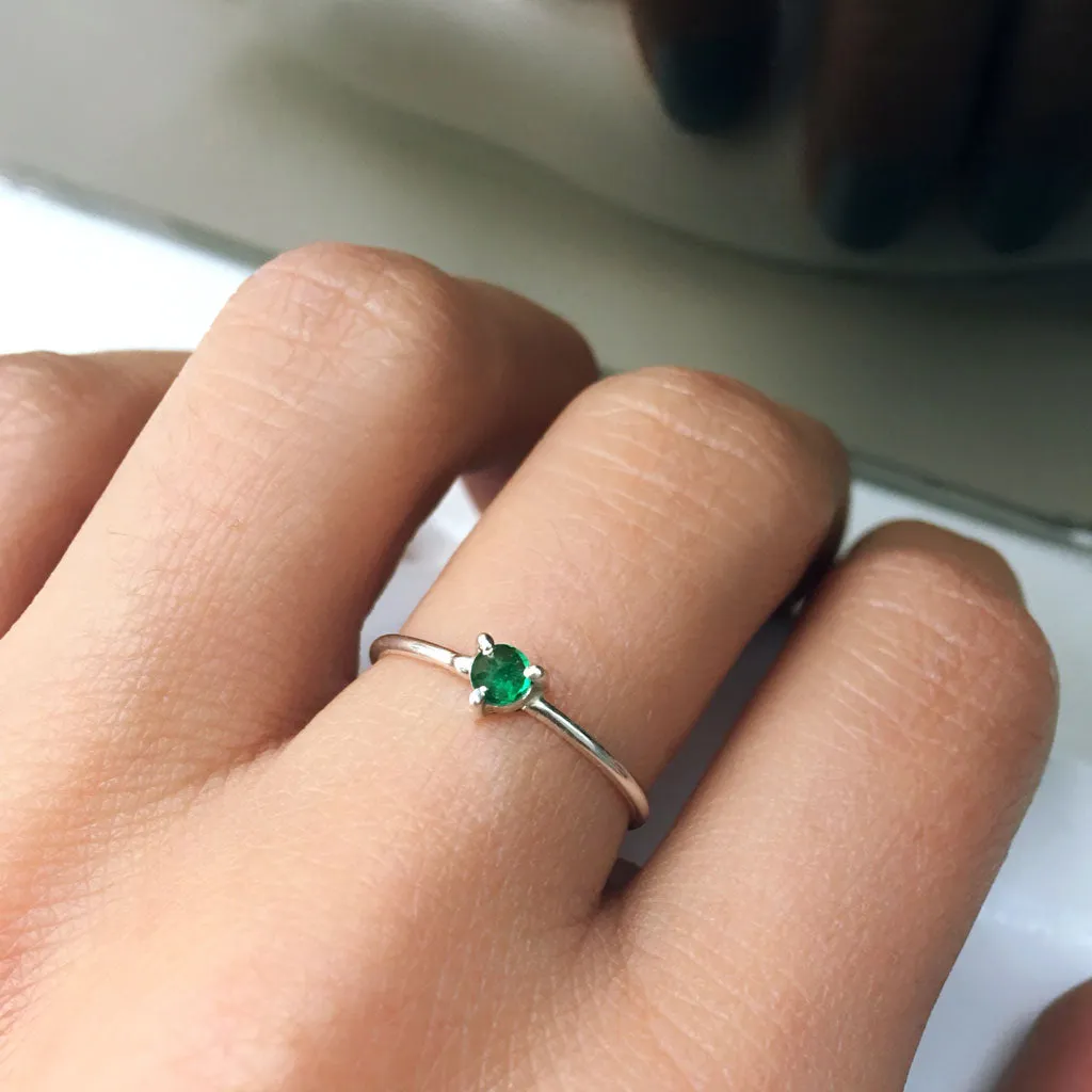 ESSET RING EMERALD
