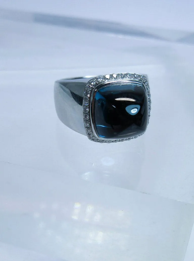 FRED Diamond Ring Sugar Loaf Topaz 18 Karat White Gold Size 7